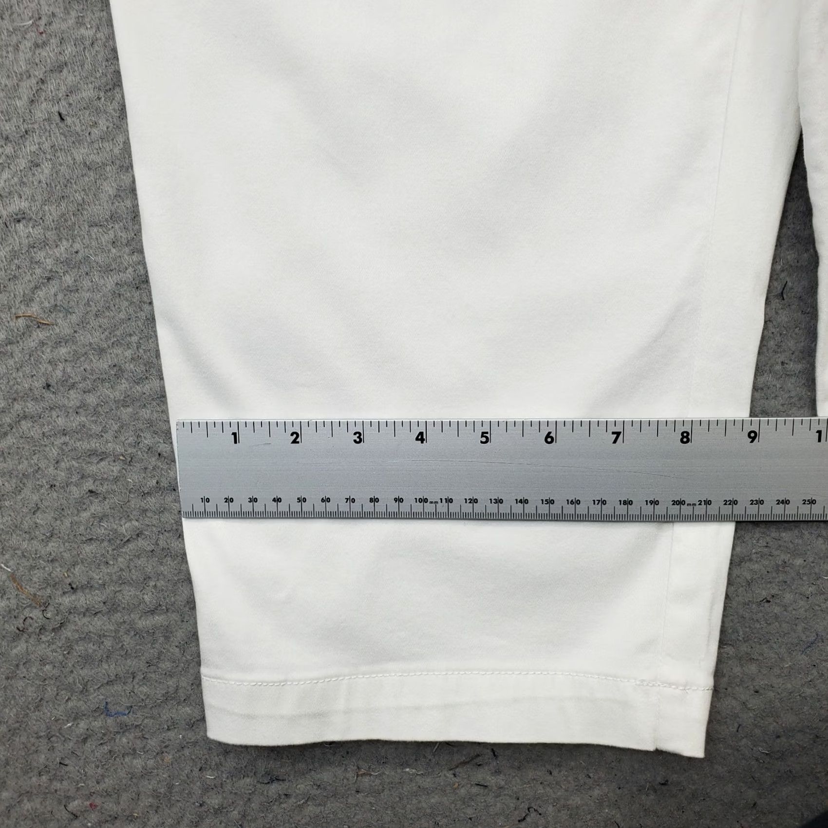 Gloria Vanderbilt Gloria Vanderbilt Capri Pants Womens 12 White Stretch Slim Leg Belted Waist Size 34" / US 12 / IT 48 - 5 Thumbnail