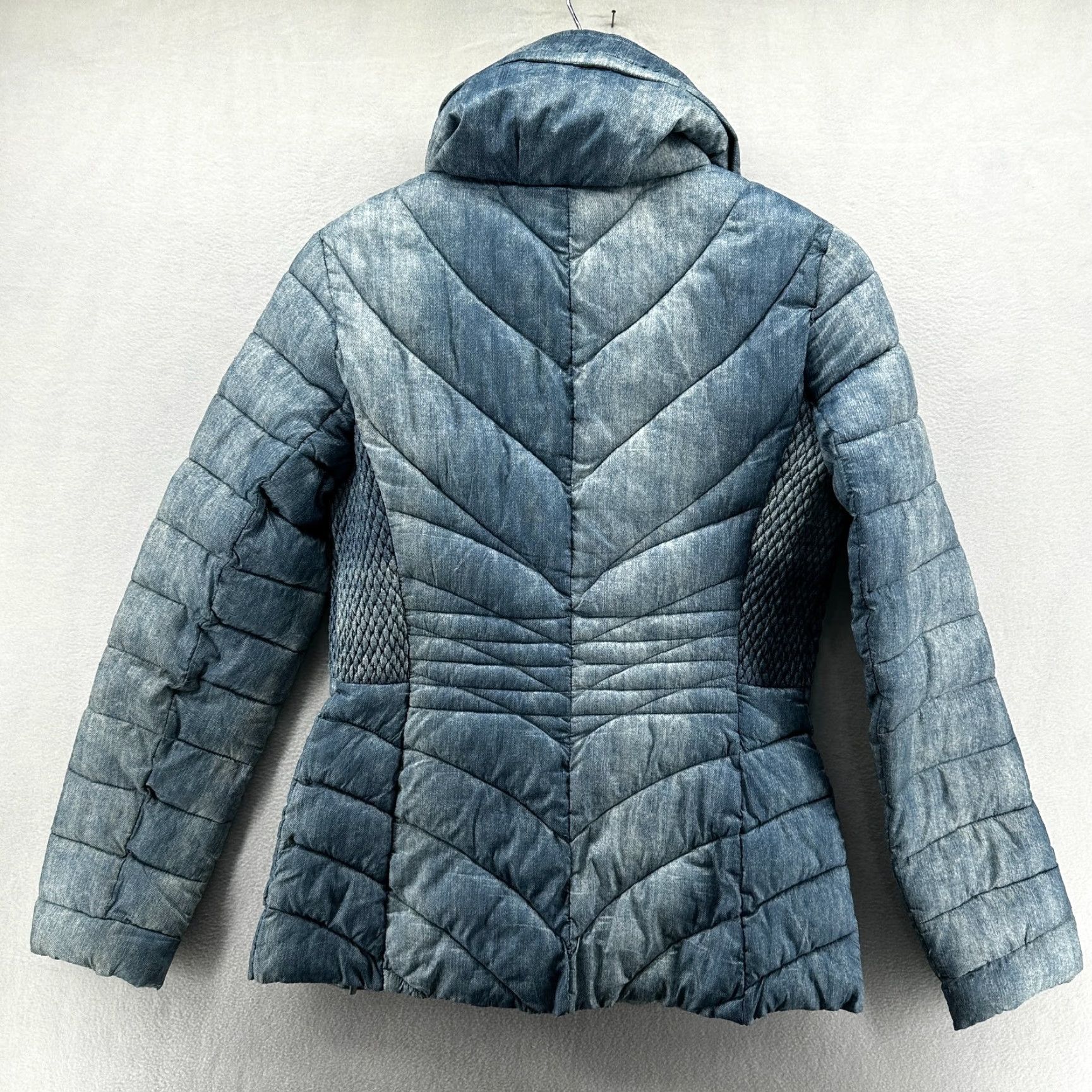 Vintage Bernardo Puffer Jacket Blue Women's Small Quilted Ecoplume Packable Hooded Size S / US 4 / IT 40 - 2 Thumbnail