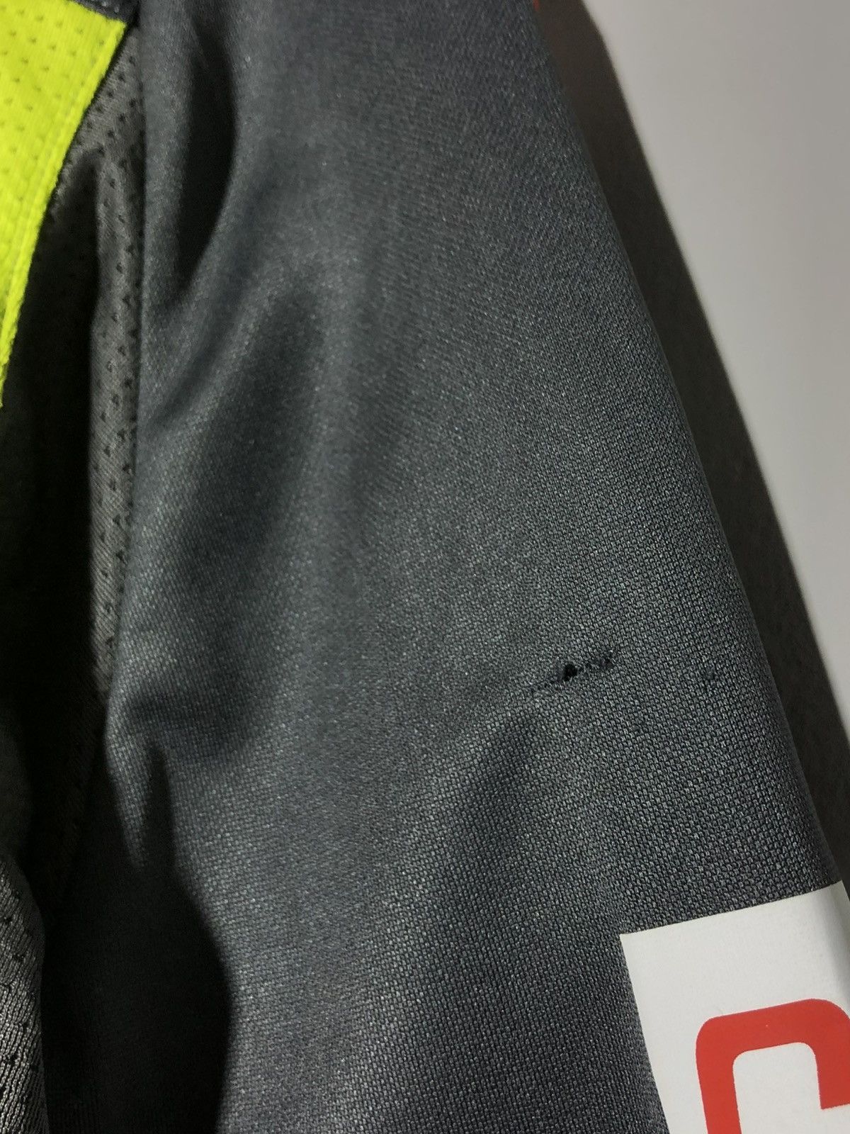Puma Puma Grasshopper Zurich Burki Goalkeerper Match Worn Jersey Size US L / EU 52-54 / 3 - 4 Thumbnail