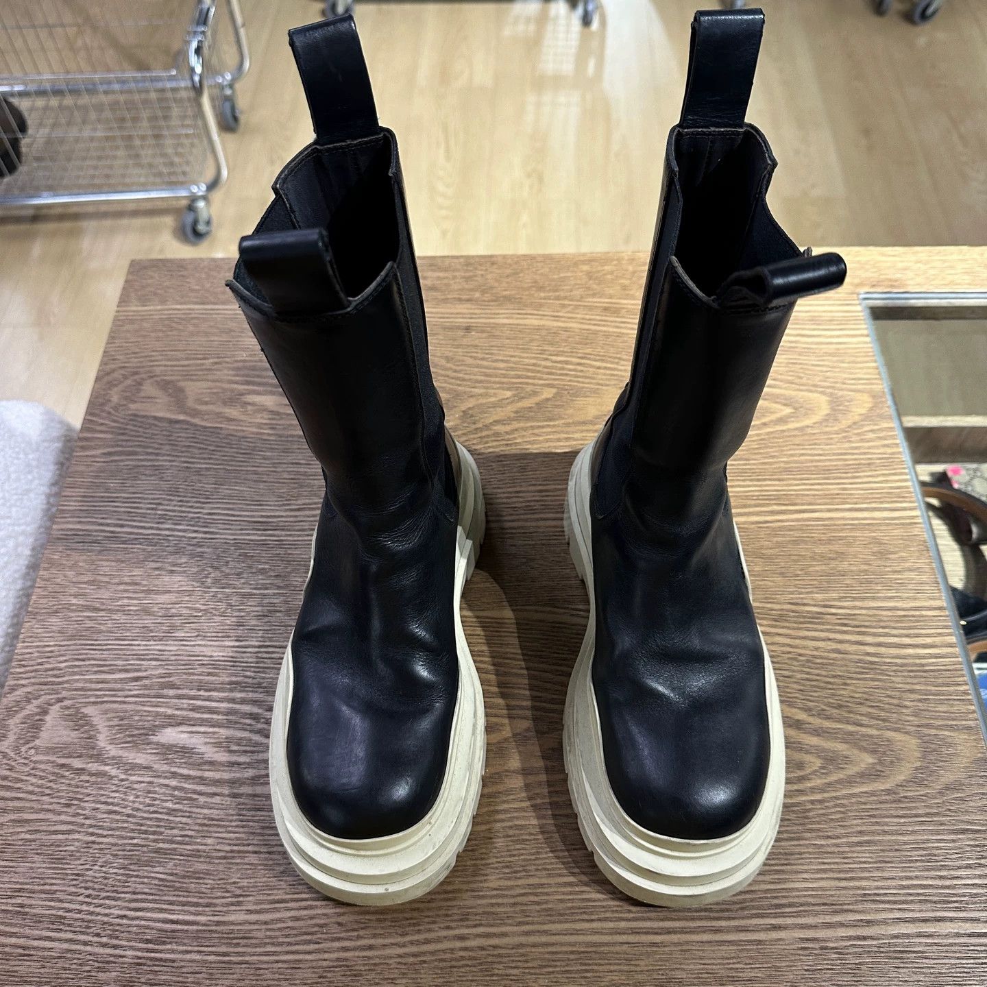 Bottega Veneta BOTTEGA VENETA may187 thick sole chelsea boots 35 Size US 4.5 / IT 34.5 - 2 Thumbnail
