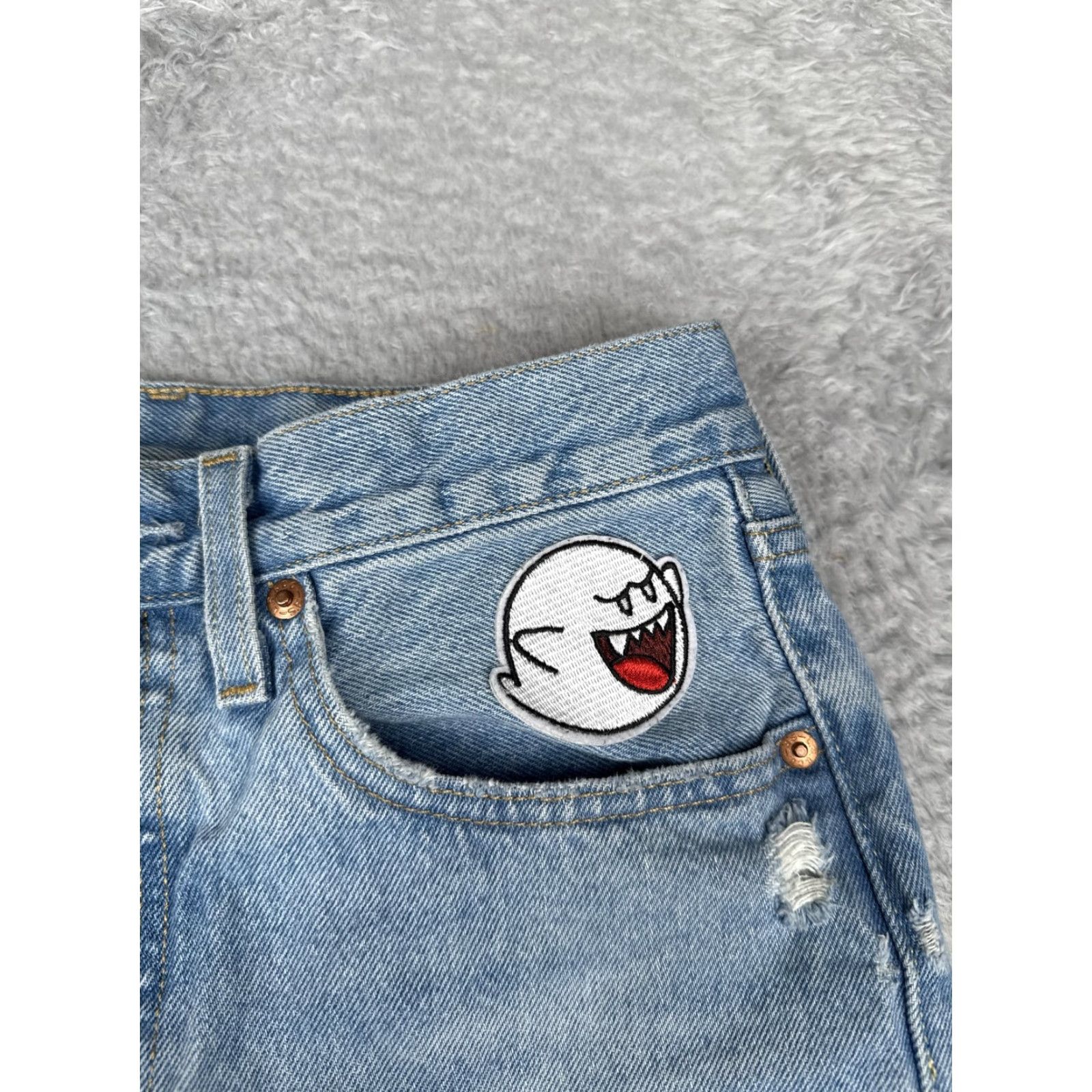 Levi's Levi's 501 Jeans Women 26x28 Light Wash Distressed Crop Embroidered Mario Boo Star 90s Retro USA-Style Denim Straight Pocket Jeans Distressed Buttons Size 26" / US 2 / IT 38 - 6 Thumbnail