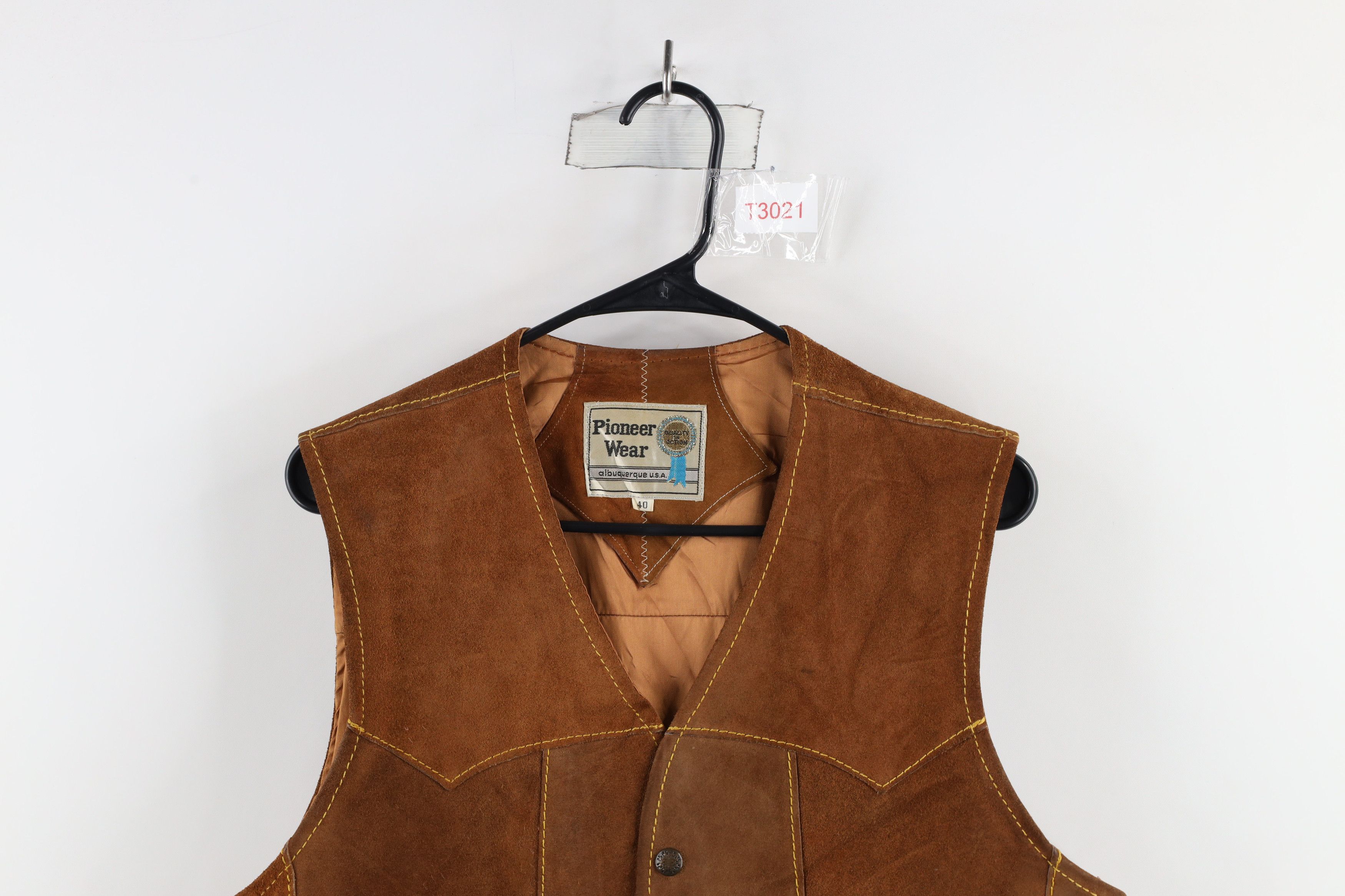 Vintage Vintage 70s Streetwear Suede Leather Western Vest Jacket USA Size US L / EU 52-54 / 3 - 2 Thumbnail