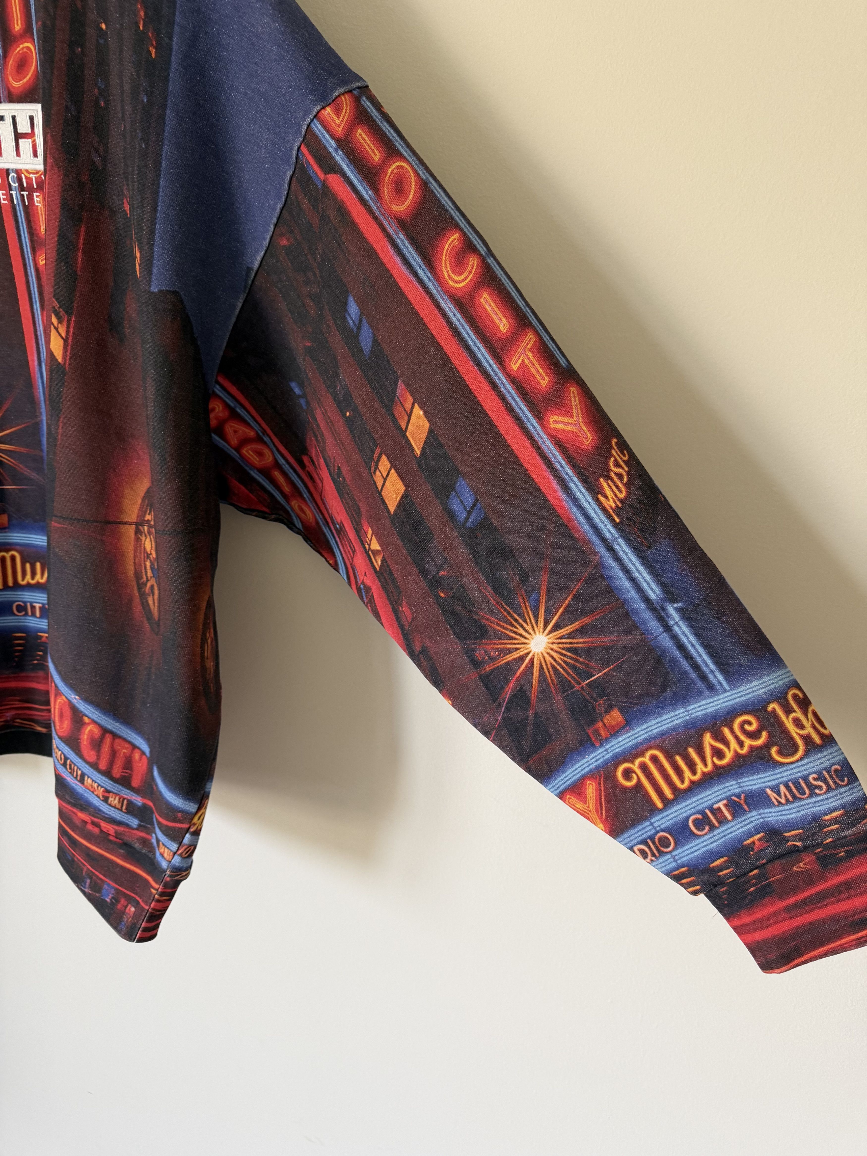 Kith Kith Radio City Rockettes Nelson Crewneck AOP Size US XL / EU 56 / 4 - 4 Thumbnail