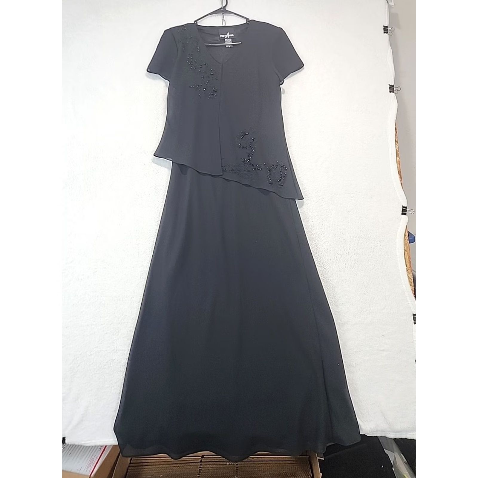 Vintage VINTAGE Positive Attitude Black Maxi Dress Beaded Bodice V-Neck Short Sleeve 8 Women Size M / US 6-8 / IT 42-44 - 4 Thumbnail