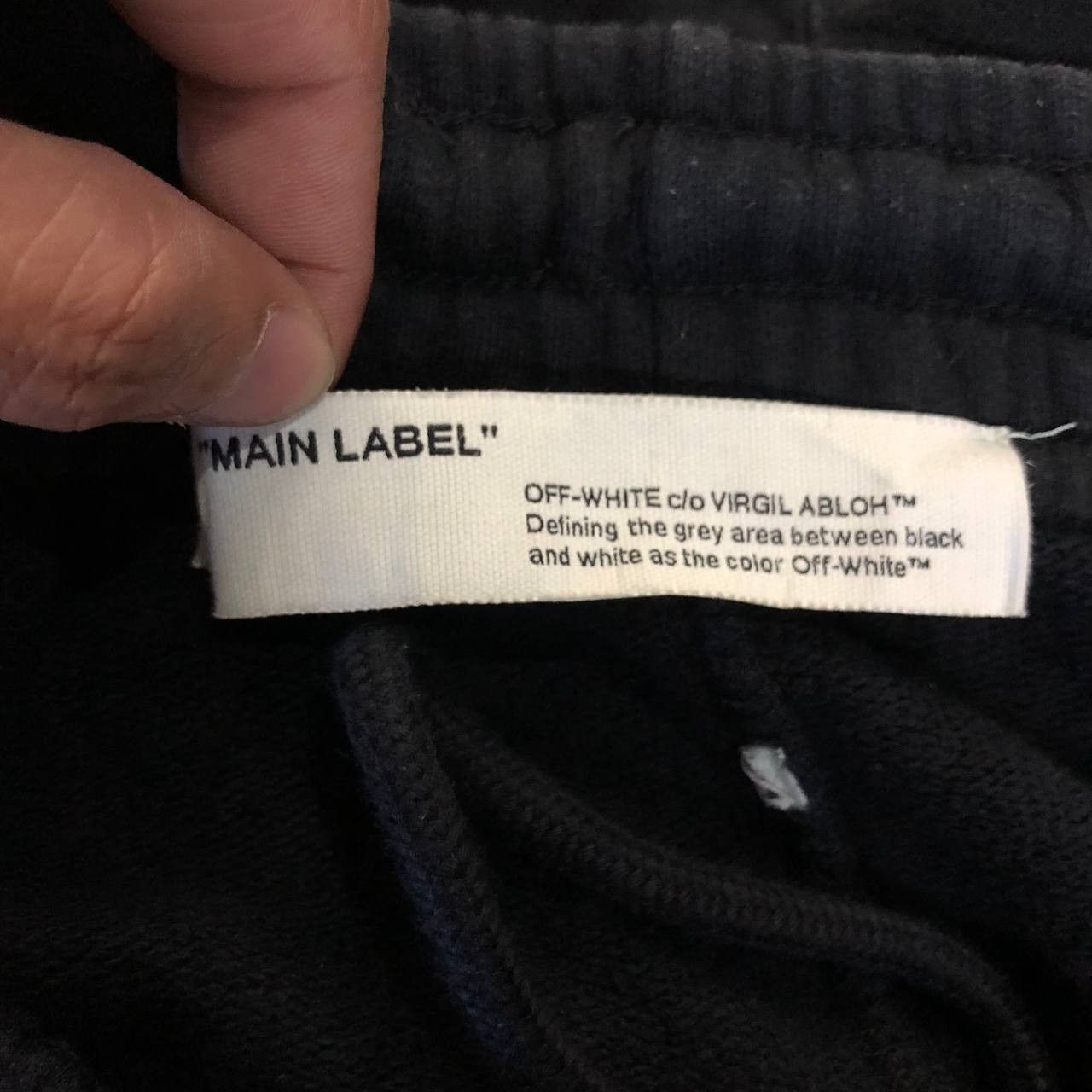 Off-White Off-White Wavy Logo sweatshorts Size US 36 / EU 52 - 8 Thumbnail