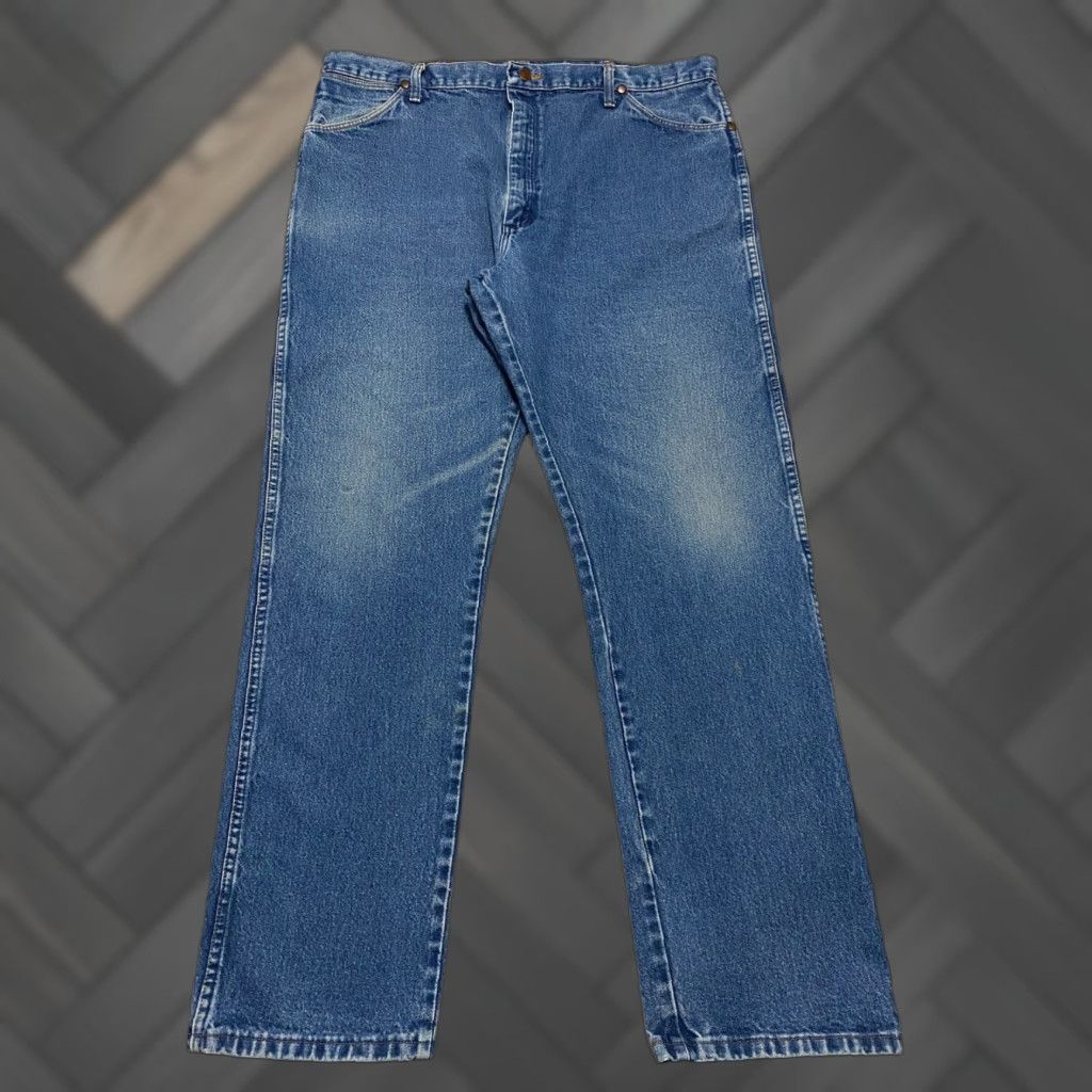 Wrangler Wrangler Cowboy Cut Western Jeans Men 40×32 Blue Denim Button Pockets 5-Pocket Cowboy Size US 40 / EU 56 - 1 Thumbnail