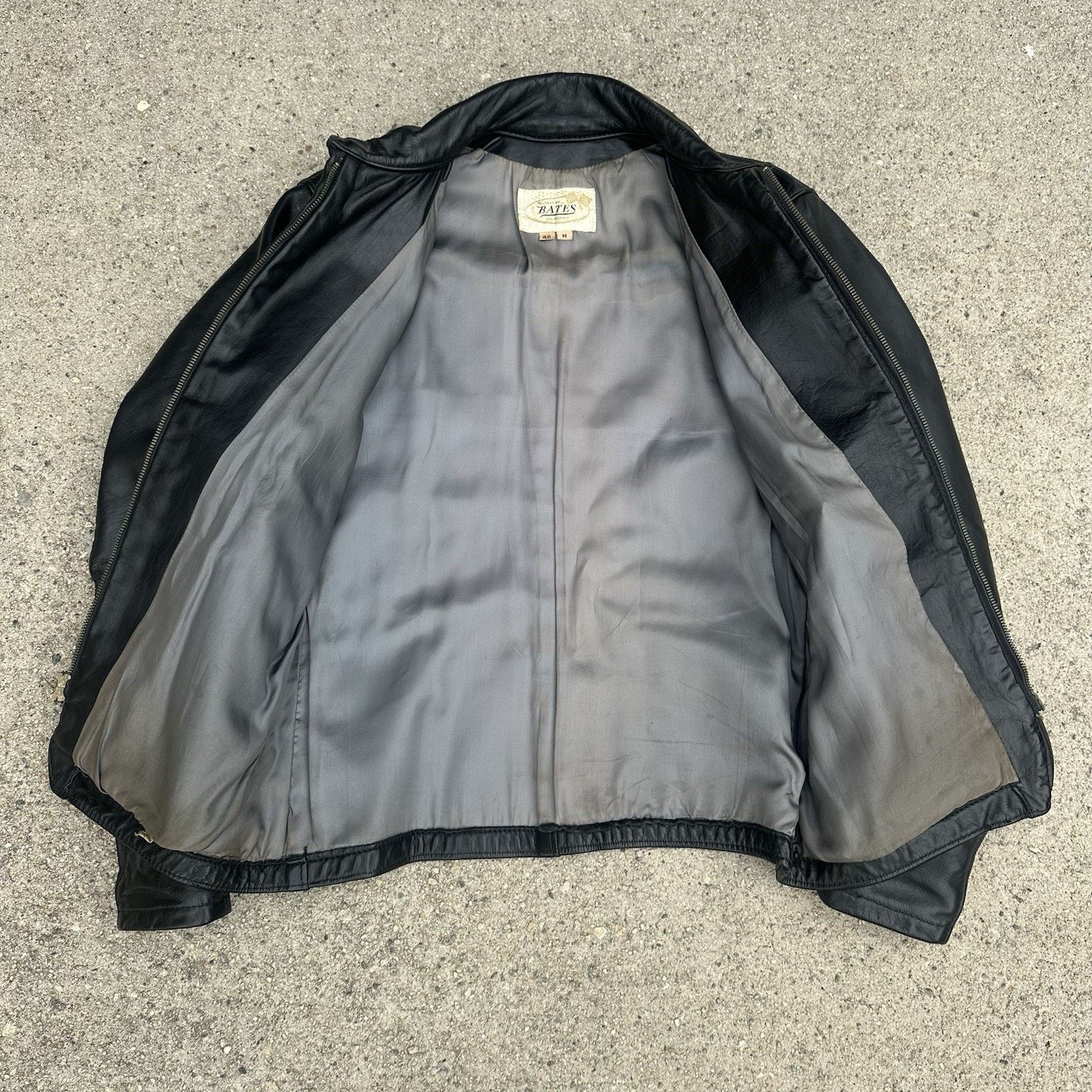 Leather × Vintage Vintage 60s 70s Bates Zip Up Black Leather Jacket Sz 40 Size US M / EU 48-50 / 2 - 2 Thumbnail