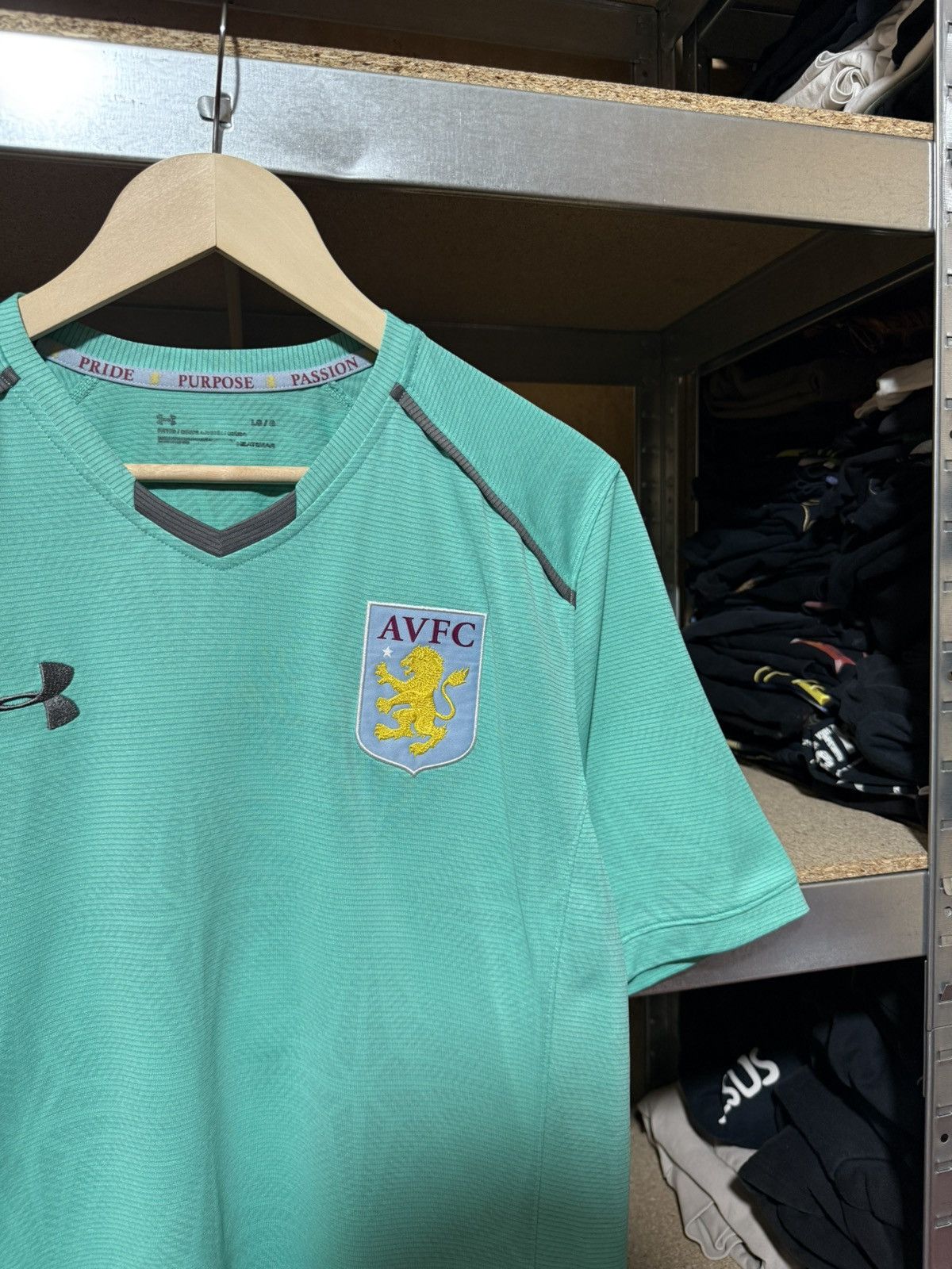 Under Armour × Vintage Under Armour FC Aston Villa Training Soccer Football Jersey Size US L / EU 52-54 / 3 - 4 Thumbnail