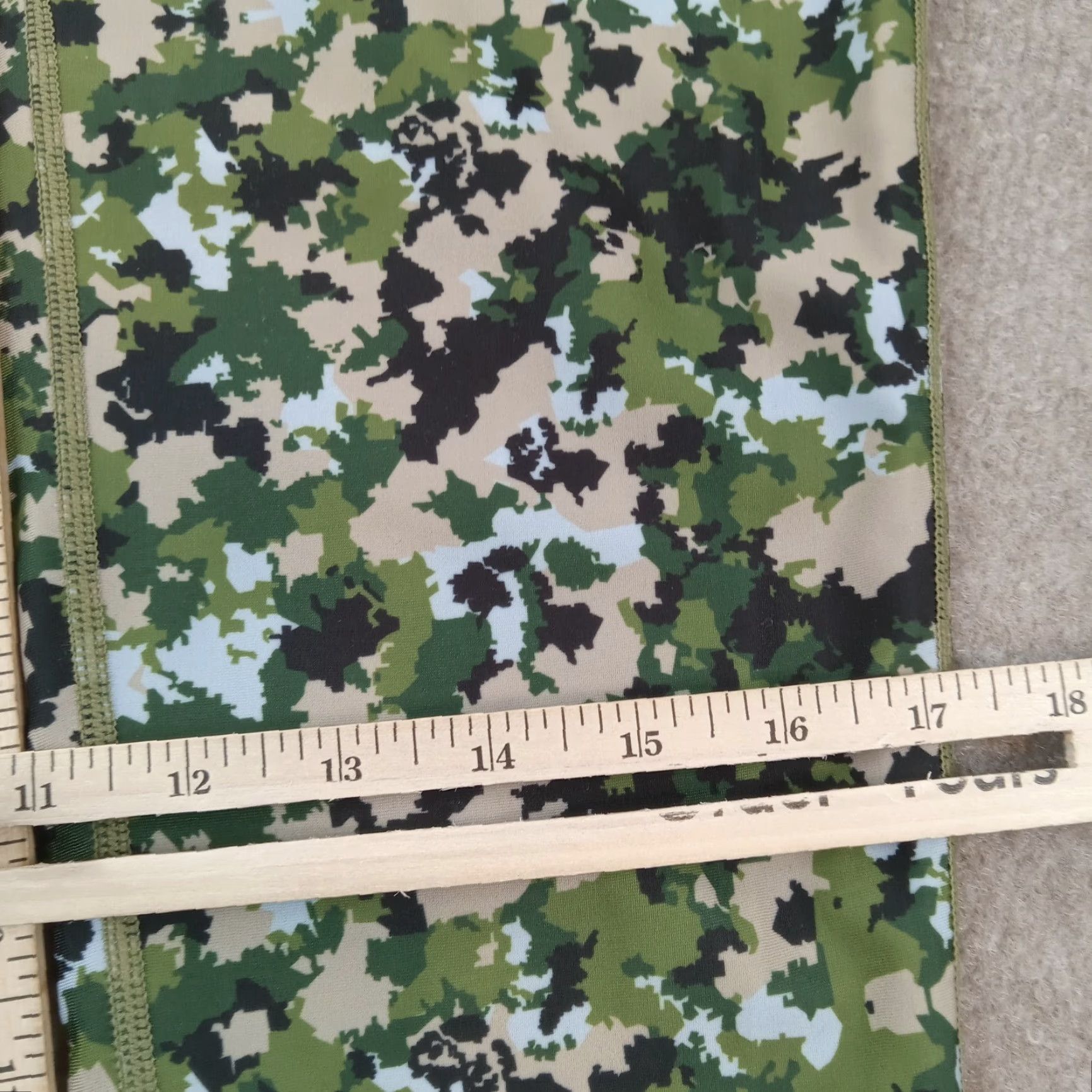Vintage Phat Buddha Green Camo Capri Leggings Womens Small Athletic Stretch Activewear Yoga Pants Size 24" / US 00 / IT 34 - 4 Thumbnail