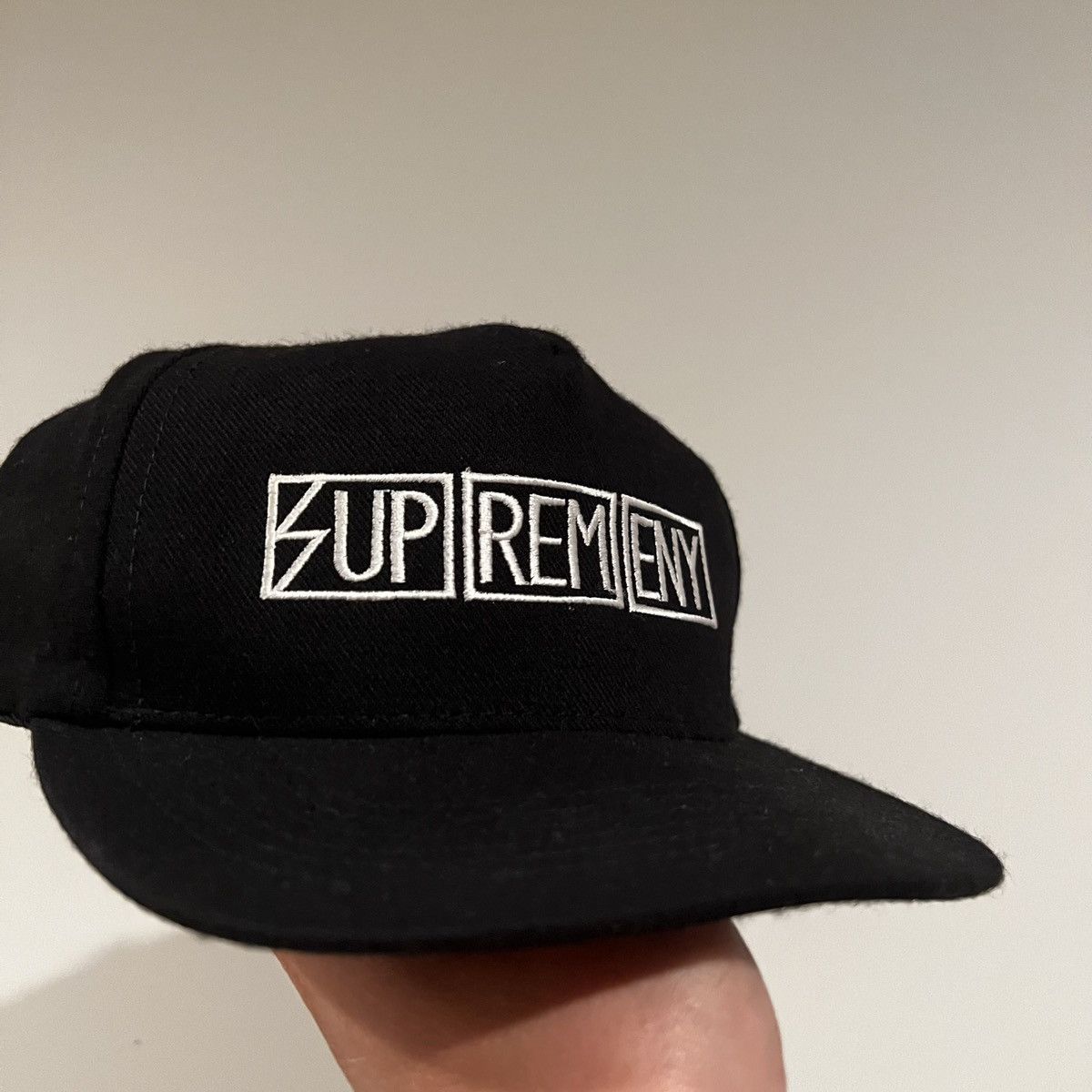 Supreme Supreme subhumans snapback logo hat Size ONE SIZE - 3 Thumbnail