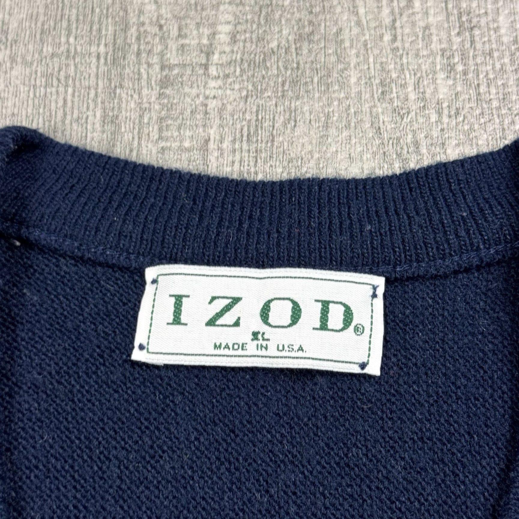 Izod VINTAGE IZOD V-NECK PULLOVER SWEATER MENS XL NAVY BLUE ACRYLIC CLASSIC PREPPY MADE IN USA Size US XL / EU 56 / 4 - 4 Thumbnail
