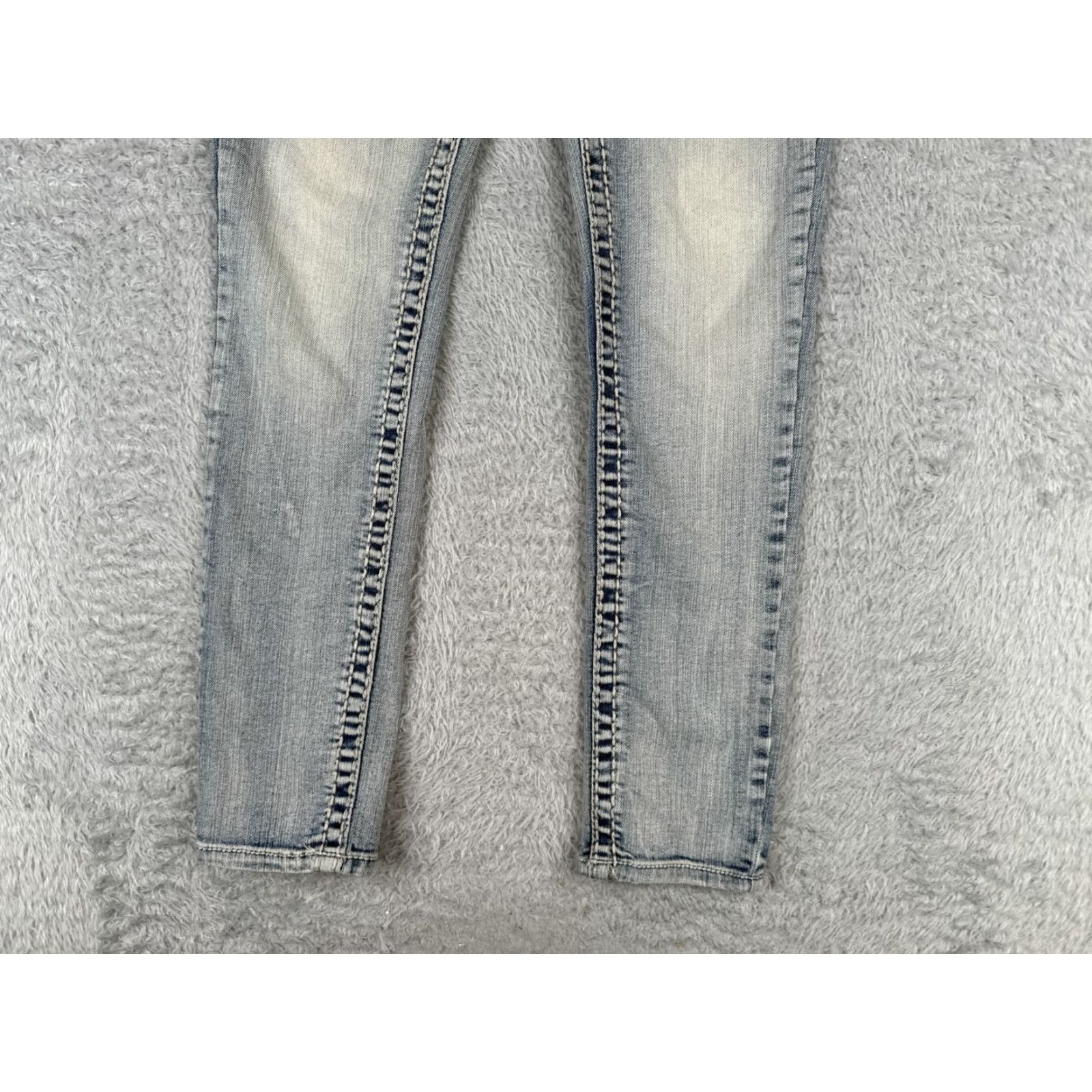 Denime Paisley Sky Jeans Womens 4 Blue Denim Skinny Tapered Distressed Low Rise 29x29 Jeans Womens Small spots and marks front and back review all photos Size 27" / US 4 / IT 40 - 2 Thumbnail