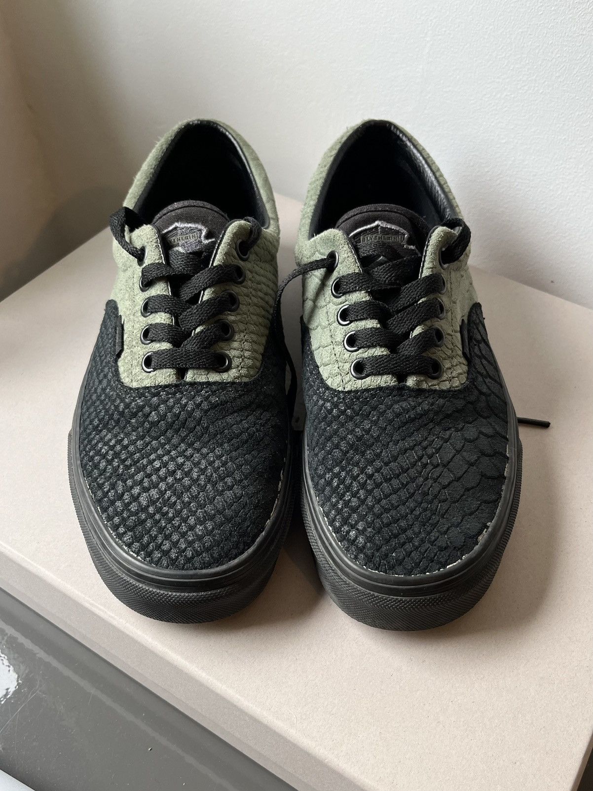 Vans Vans Harry Potter Slytherin Size US 8 / EU 41 - 2 Thumbnail