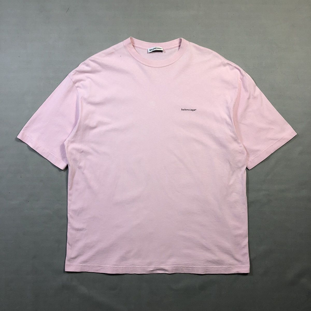 Balenciaga Balenciaga Small Logo Pink T-Shirt Size M / US 6-8 / IT 42-44 - 1 Thumbnail