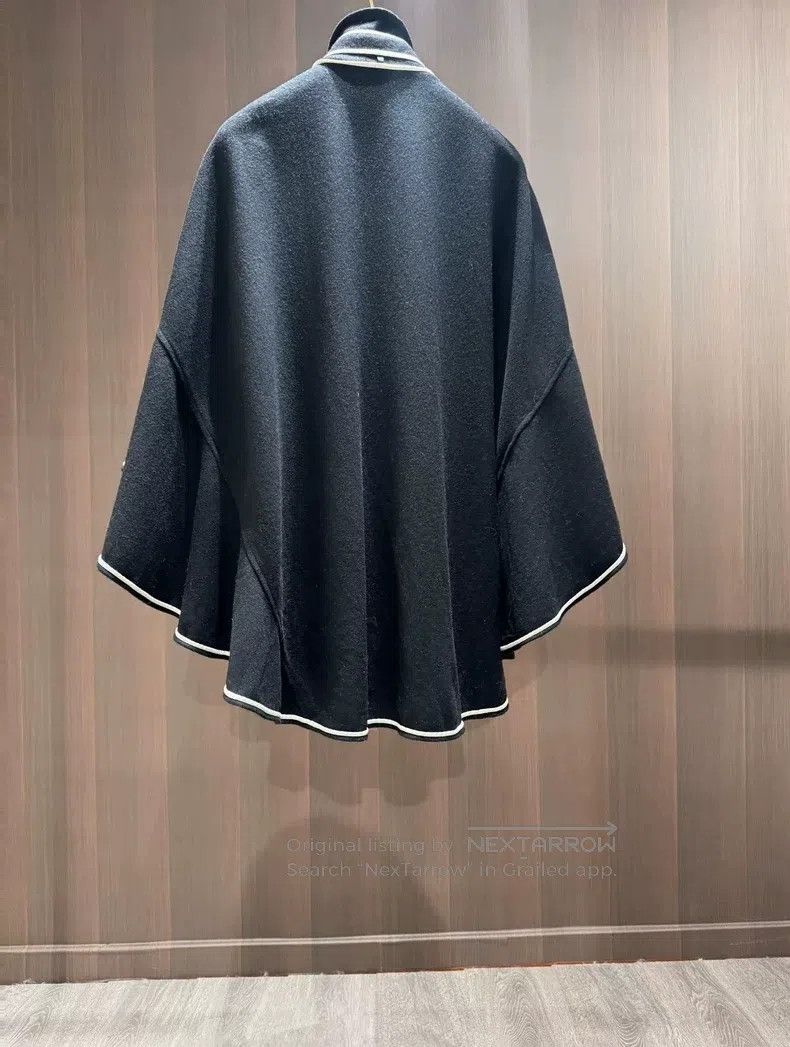 Valentino Valentino Wool cape coat Size M / US 6-8 / IT 42-44 - 4 Thumbnail