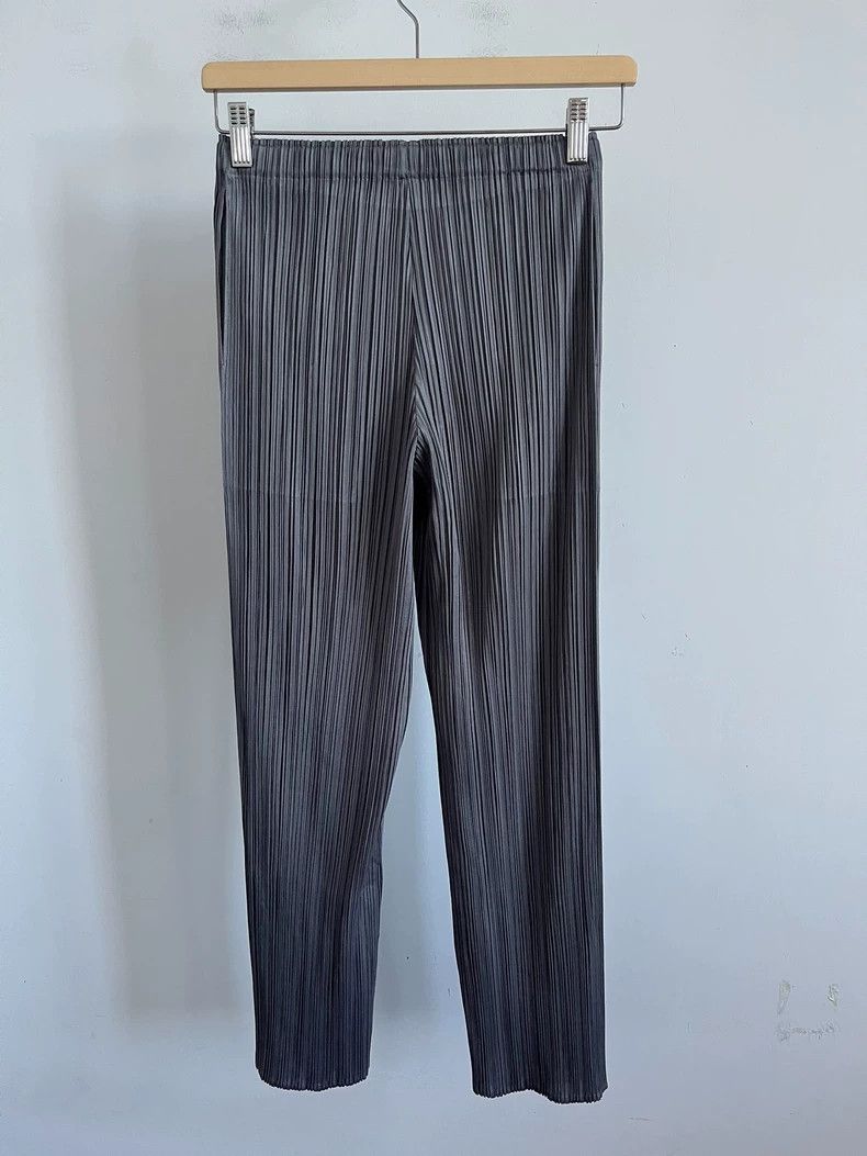 Issey Miyake Issey Miyake size:2 Black pleated pants Size 42" / US 20 - 2 Thumbnail