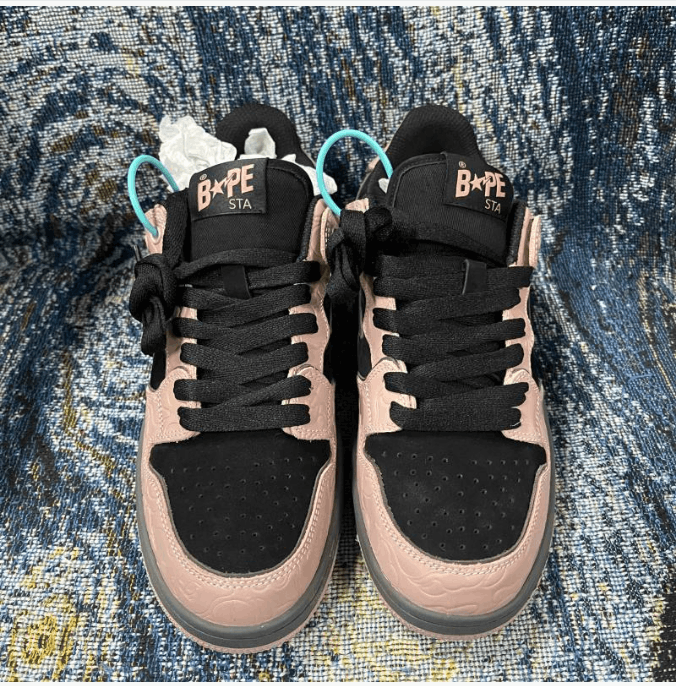 Bape A BATHING APE low-top sneakers for men in black and pink Size US 9.5 / EU 42-43 - 3 Thumbnail