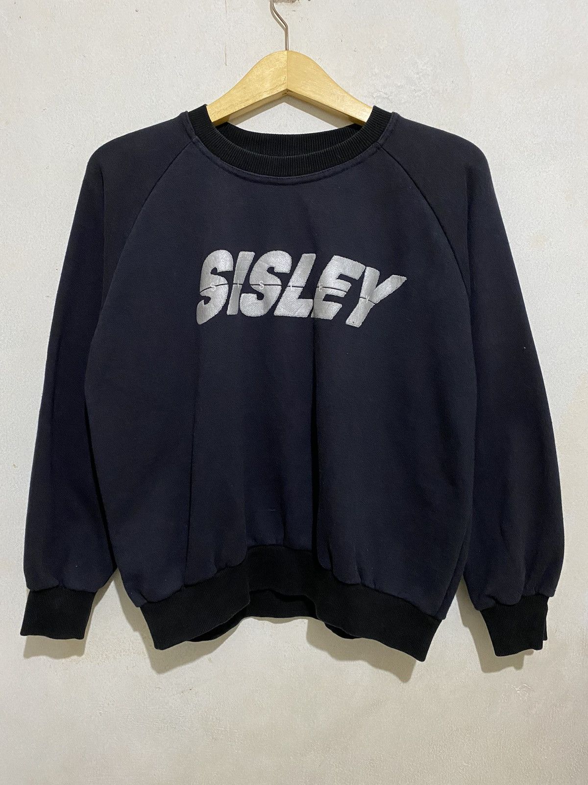 Vintage Vintage Sweatshirt Sisley Size US M / EU 48-50 / 2 - 1 Thumbnail