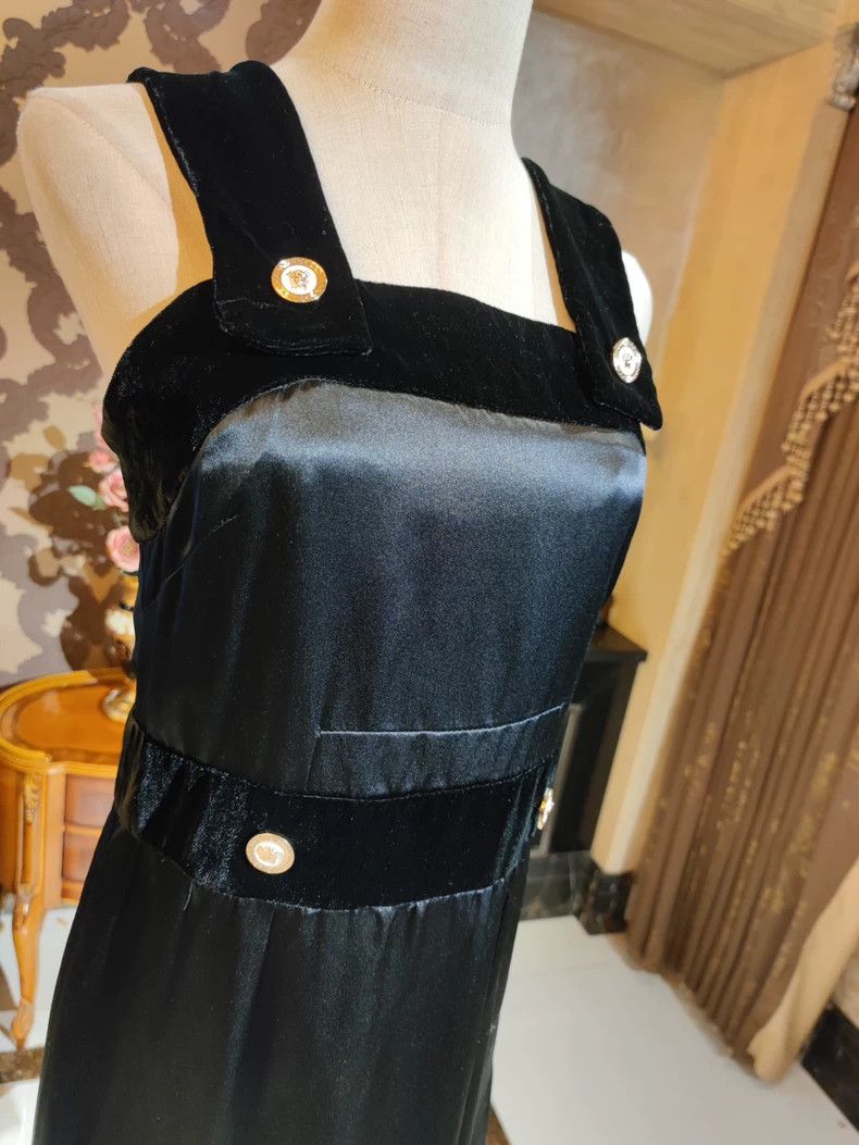Versace Versace Stitched velvet dress Size M / US 6-8 / IT 42-44 - 6 Thumbnail