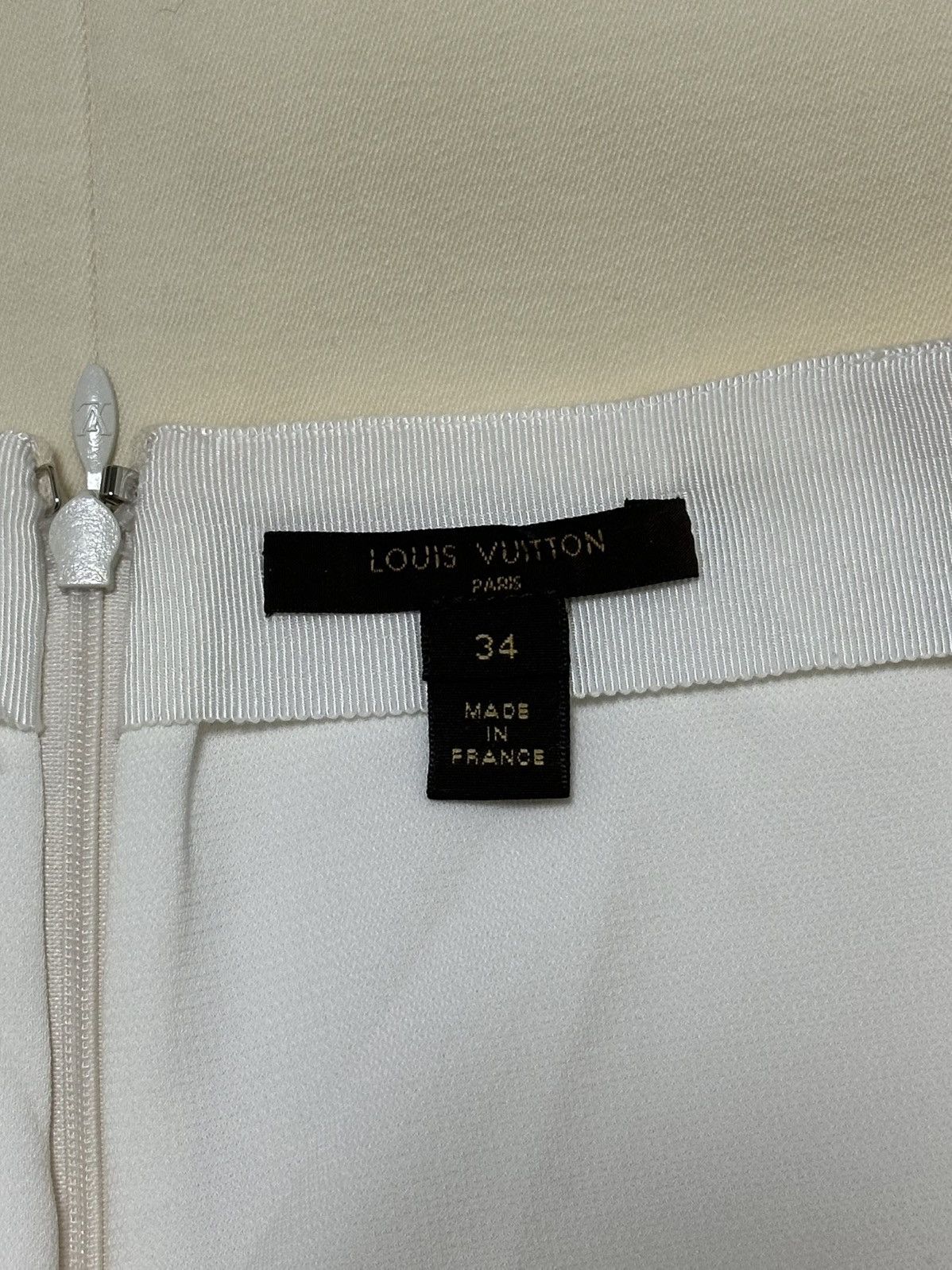 Louis Vuitton LOUIS VUITTON Resort 2017 High Waisted Asymmetric Skirt Size 25" / US 0 / IT 36 - 5 Thumbnail