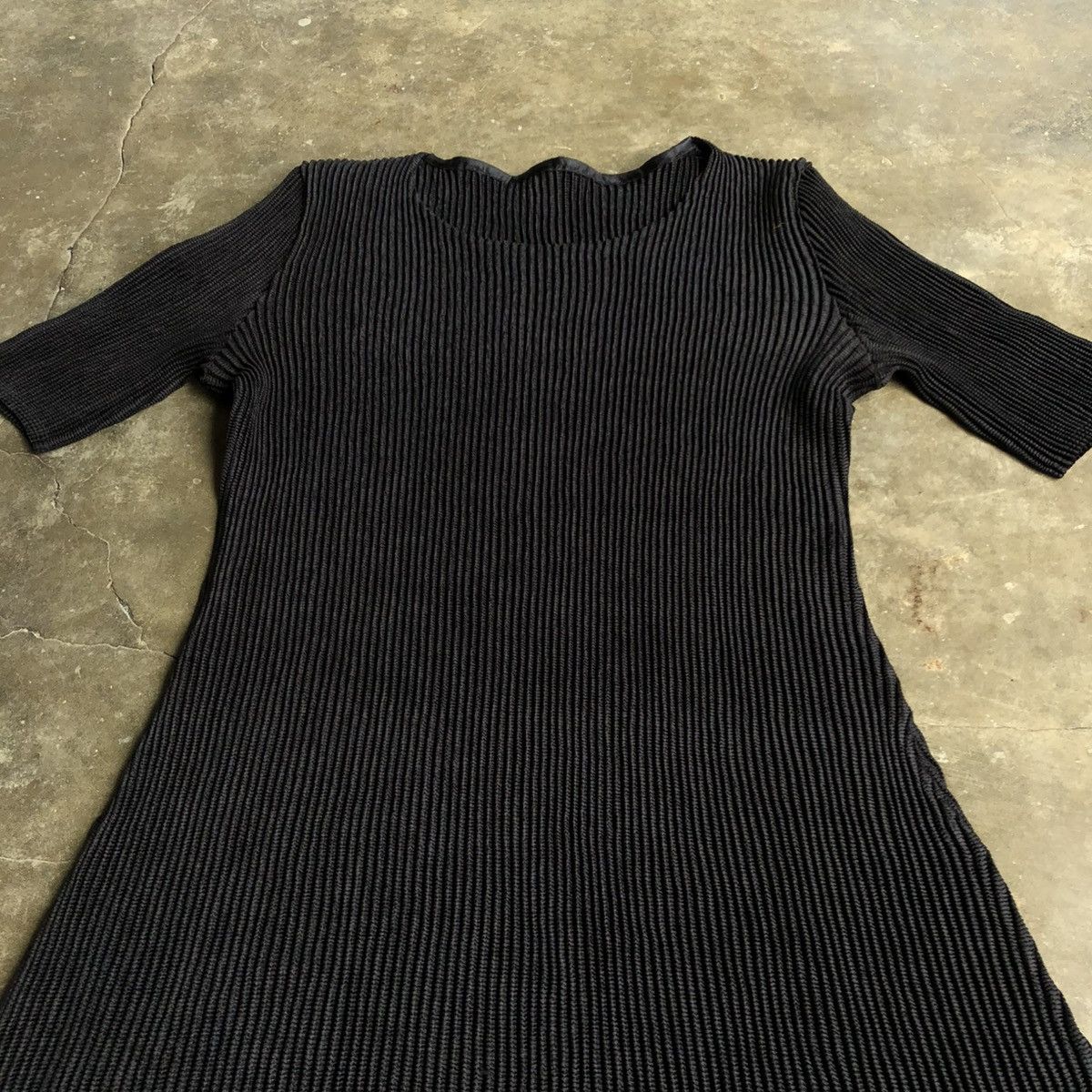 Japanese Brand 2000s Issey Miyake Specchio Pleats Architectural Midi Dress Size M / US 6-8 / IT 42-44 - 1 Thumbnail