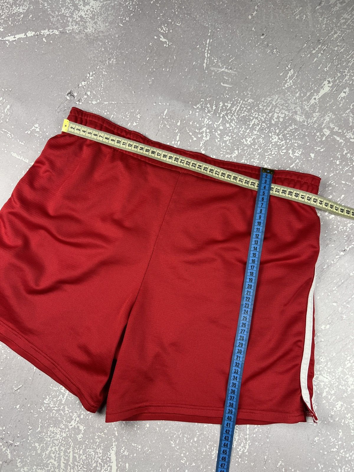 Adidas 90s Vintage Adidas Bayern Munich Football Shorts Mens L Red Size US 34 / EU 50 - 7 Thumbnail