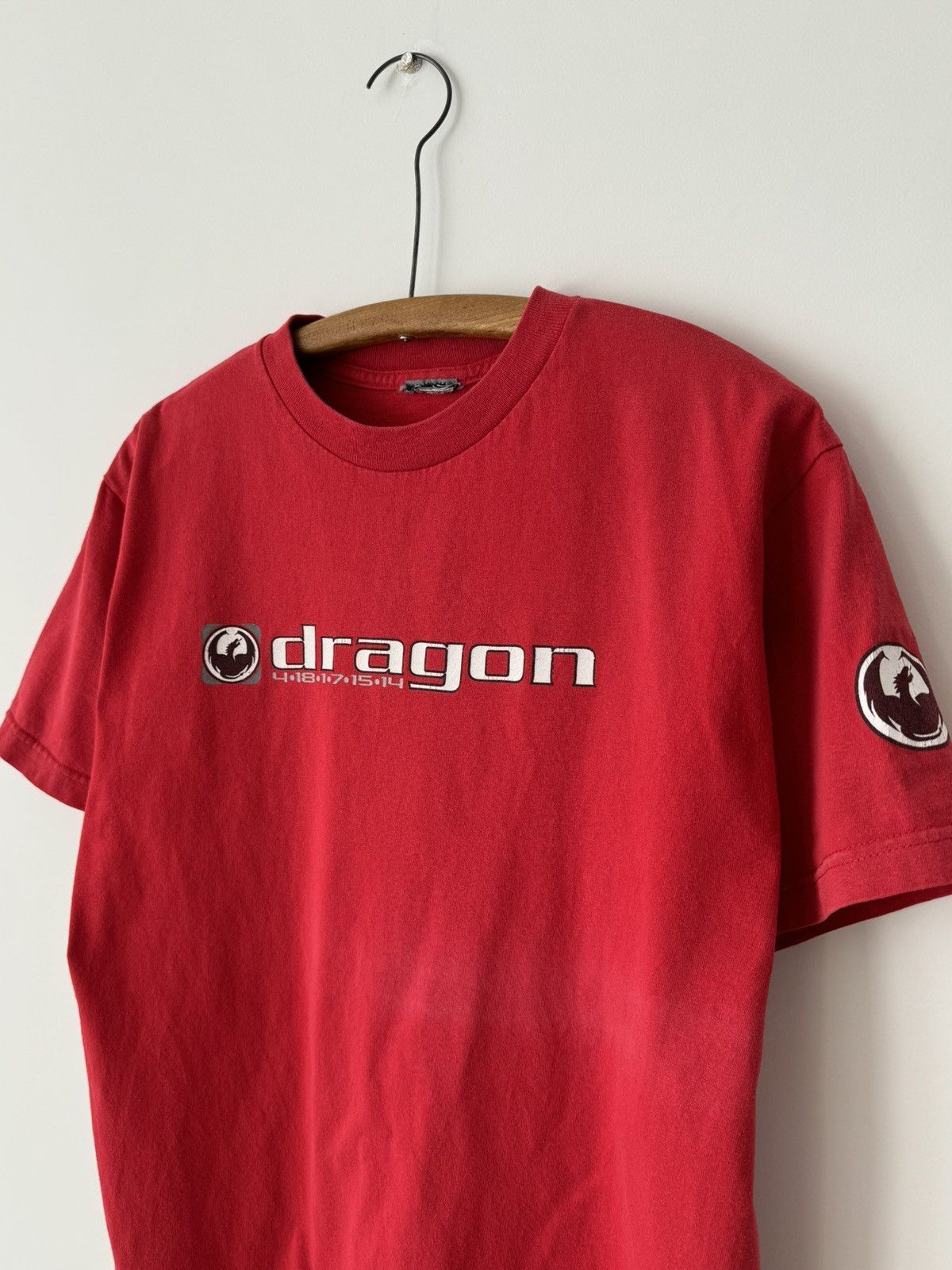 Vintage Vintage Y2K Dragon Skateboarding Red T-Shirt Size US S / EU 44-46 / 1 - 3 Thumbnail