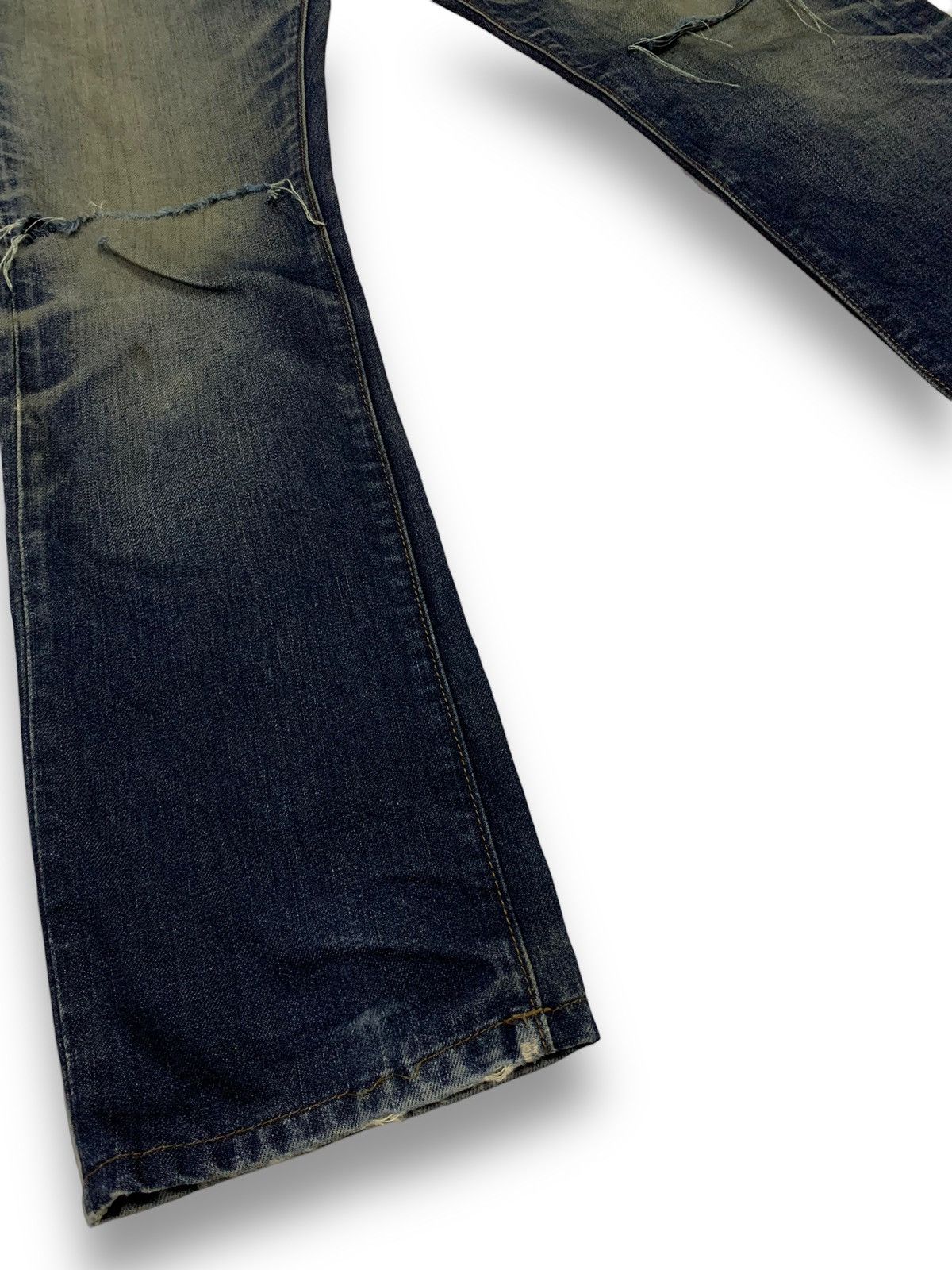 Gap Vintage Gap 1969 Dark Blue Wash Slim Distressed Jeans Size US 30 / EU 46 - 11 Thumbnail