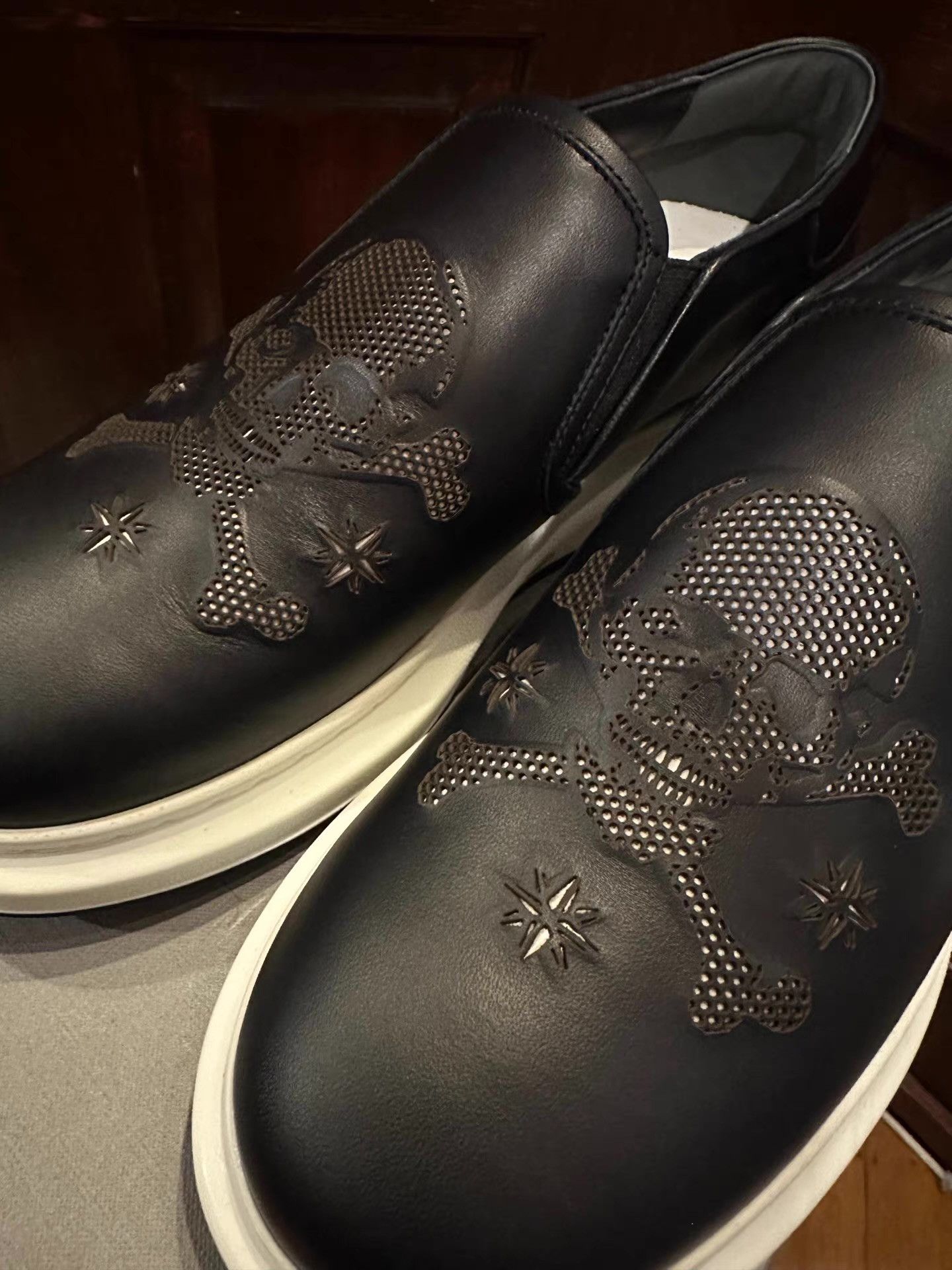 Alexander McQueen Alexander McQueen men’s black slip‑on sneakers with Ｑ25 Size US 8.5 / EU 41-42 - 4 Thumbnail