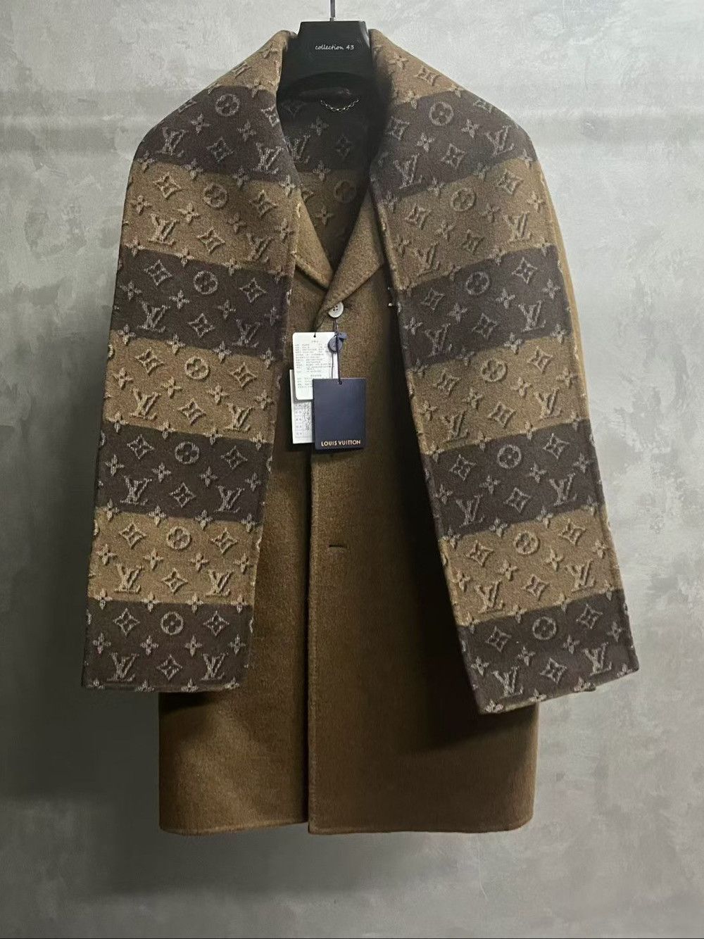 Louis Vuitton Louis Vuitton Monogram Overcoat Size S Size US S / EU 44-46 / 1 - 1 Thumbnail