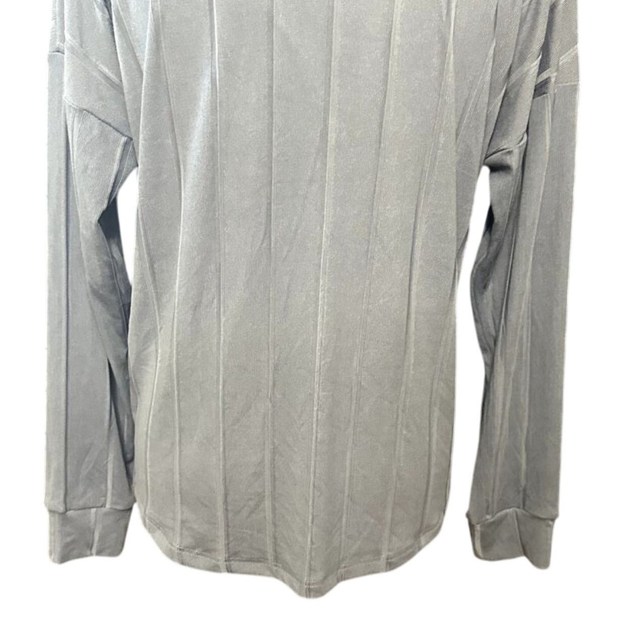 Other Danskin Women's Gray/Blue Light Weight Ribbed Blouse M NWOT Size M / US 6-8 / IT 42-44 - 6 Thumbnail