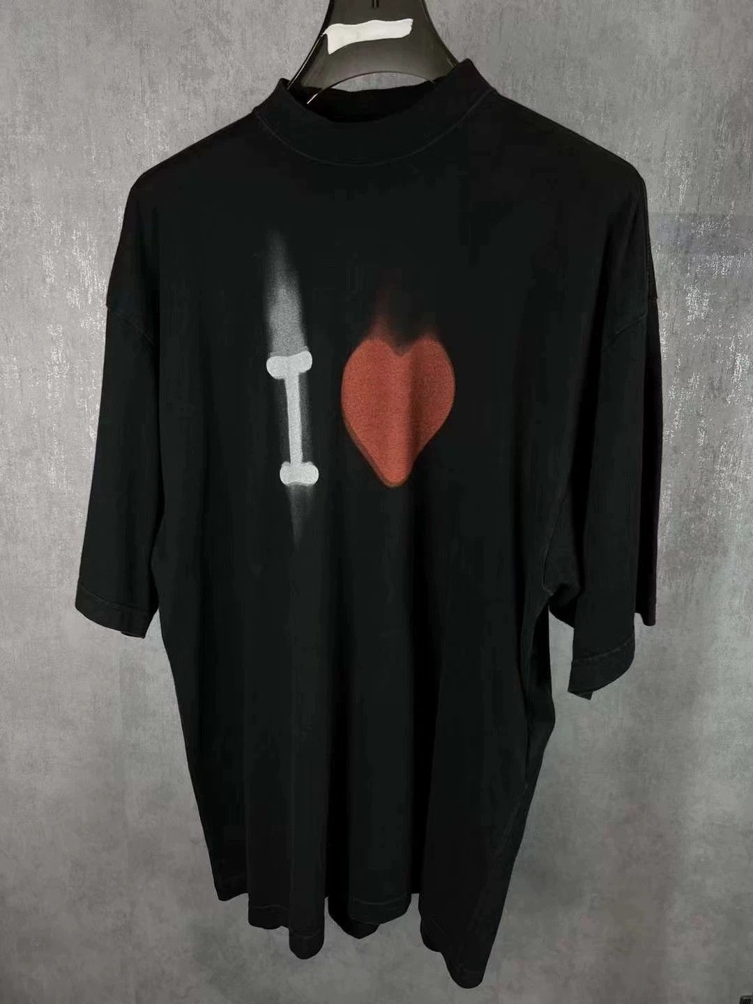 Balenciaga Balenciaga Valentine's Day Love Embroidery Logo Short Sleeve Size US XXS / EU 40 - 1 Thumbnail