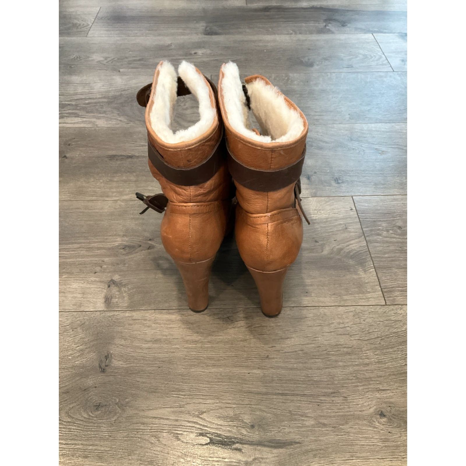 Dolce Vita VINTAGE Dolce Vita Brown Shearling Lined Ankle Boot Size 10 User: VINTAGE Dolce Vita Brown Shearling Lined Ankle Boot Size 10 Size US 10 / IT 40 - 3 Thumbnail