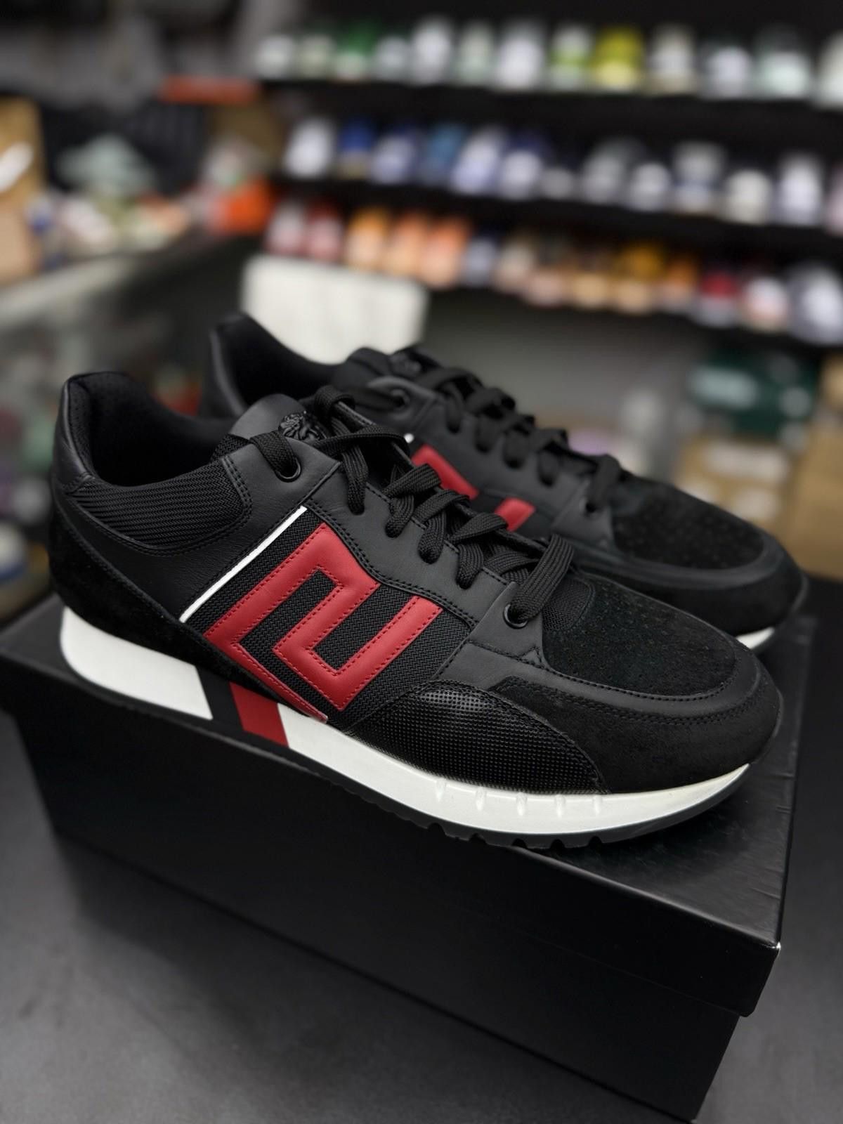 Versace Size 44EU/11US - Versace Sports Shoes Men’s Quick Shipping Size US 11 / EU 44 - 2 Thumbnail