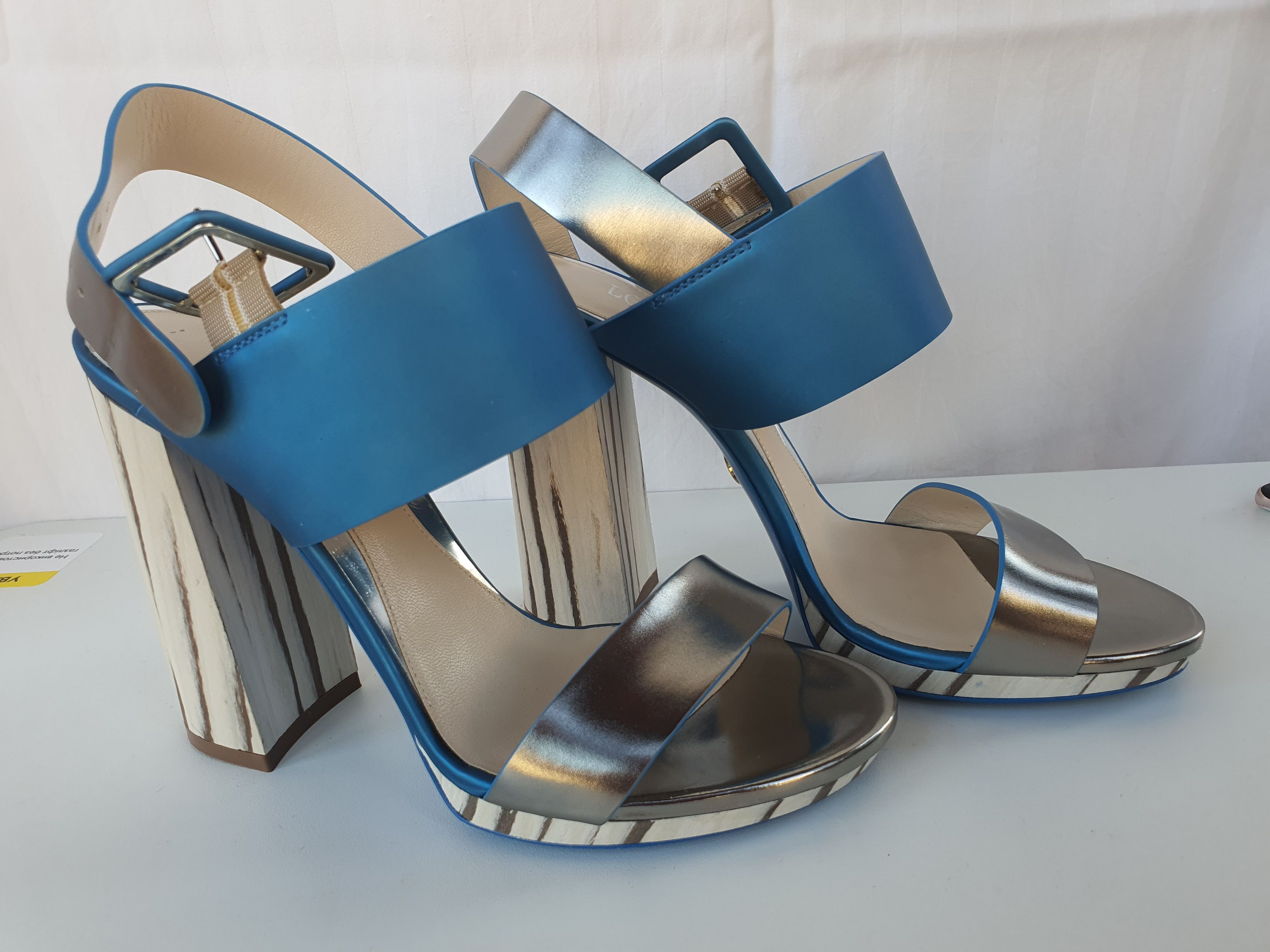 Other Luxurious women's sandals from the Italian brand Loriblu Size US 10 / IT 40 - 1 Thumbnail