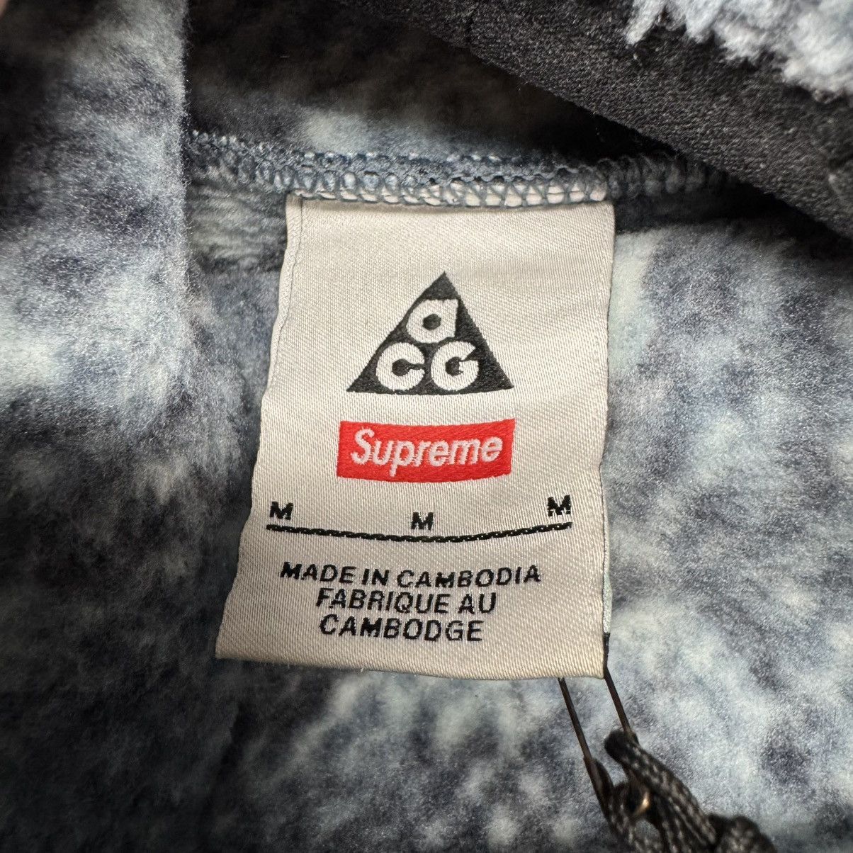 Nike ACG × Supreme Supreme X NIKE ACG Fleece Pullover Blue Snakeskin Size M Size US M / EU 48-50 / 2 - 10 Thumbnail