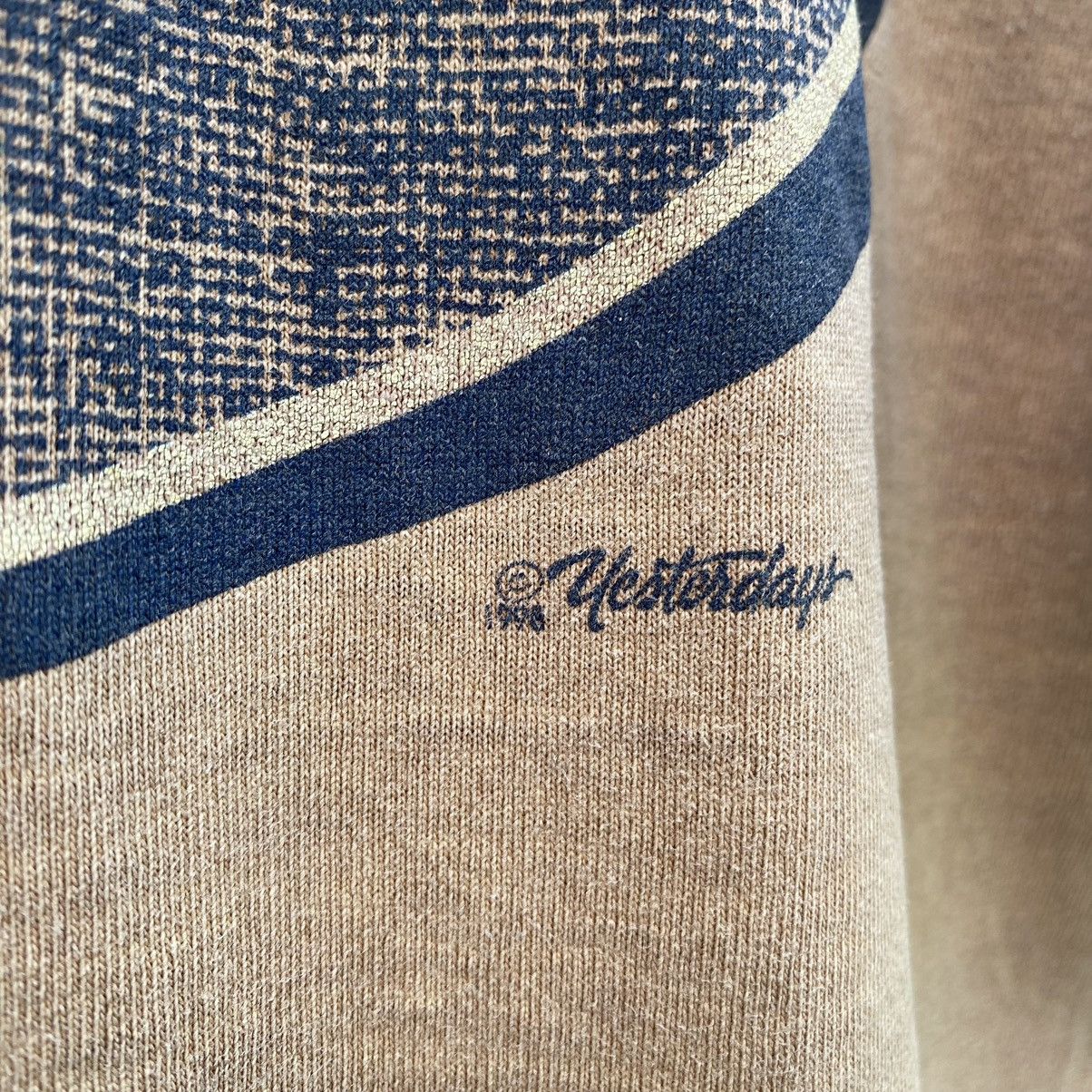 Vintage Thrashed Faded Vintage 90s Maui Hawaii Surf ERD GRUNGE TEE Size US M / EU 48-50 / 2 - 4 Thumbnail