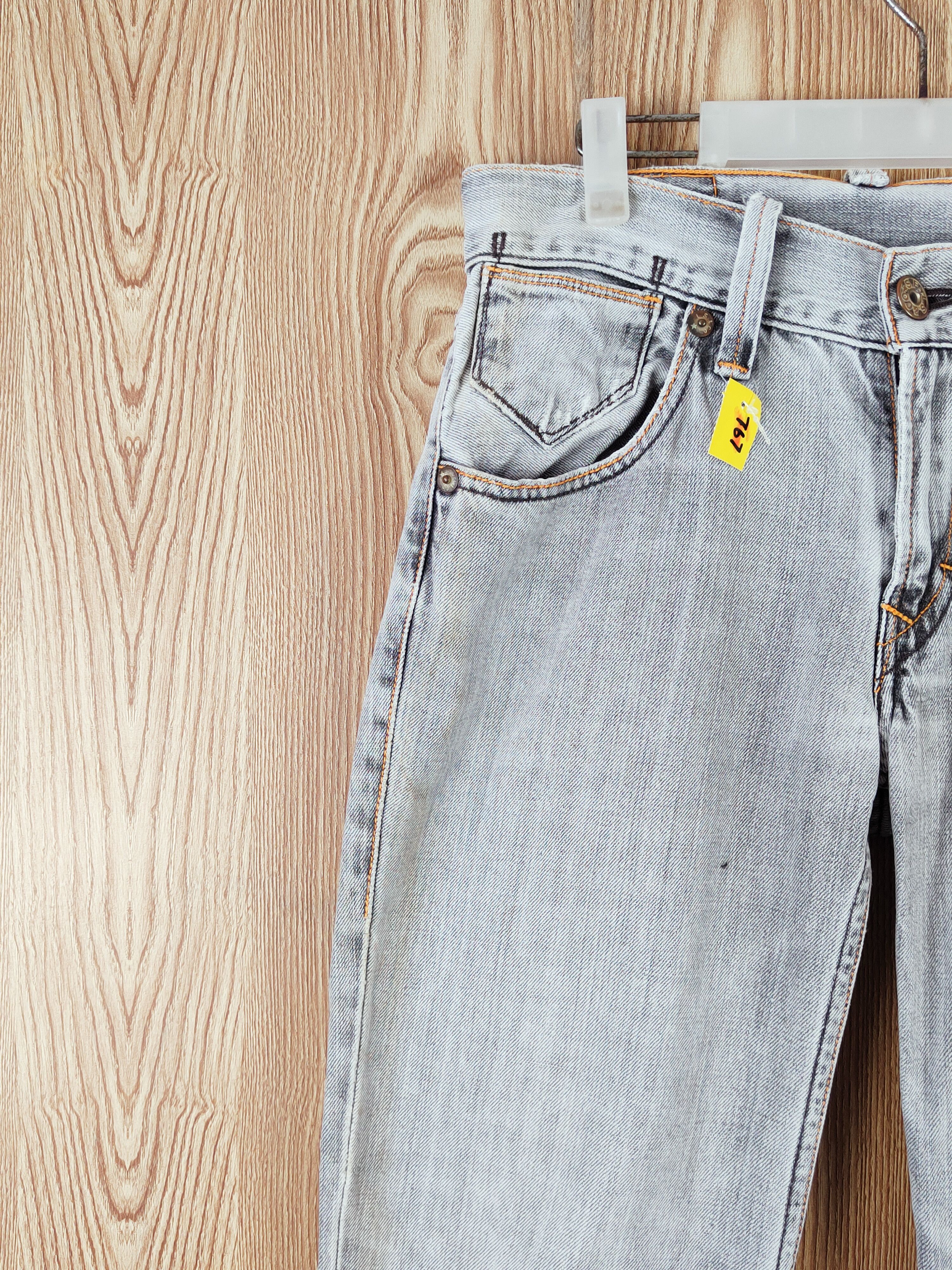 Levi's Levi's Gray Distressed Ripped Jeans #W695 Size US 31 - 3 Thumbnail