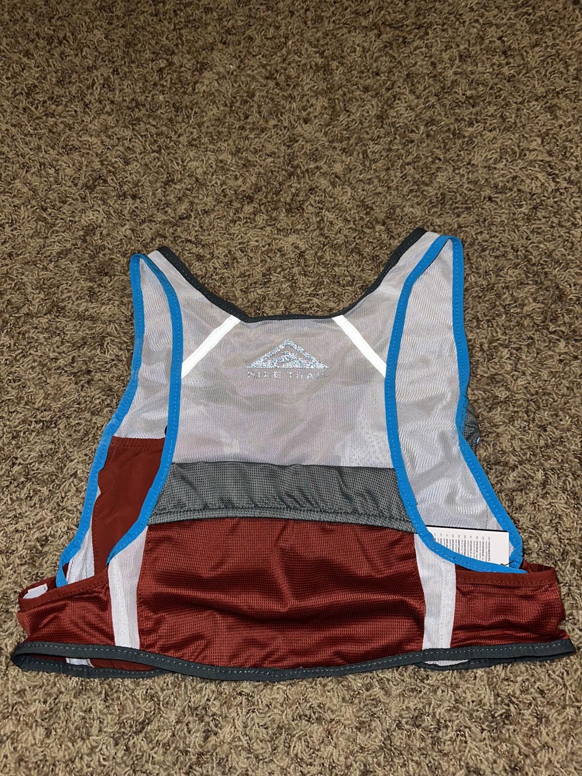 Nike Nike Men’s Trail Laufweste Vest Size US L / EU 52-54 / 3 - 3 Thumbnail