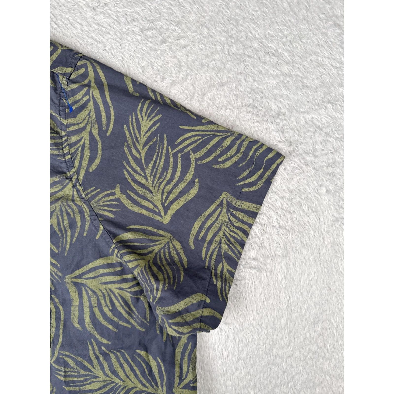 Vintage Mutual Weave Shirt Mens 4XL Blue Leaf Print Short Sleeve Button Up Cotton Aloha Size US XXL / EU 58 / 5 - 2 Thumbnail