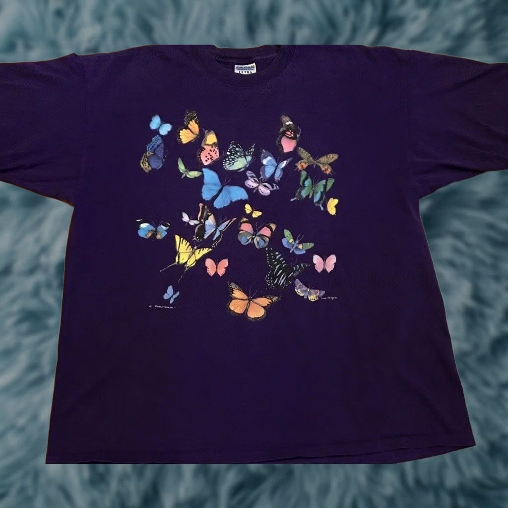 Vintage VINTAGE Butterfly Art Faded AOP Shirt 2XL Purple Mens Short Sleeve T-Shirt Grunge Vaporwave 90s Y2K Wildlife Fashion Size US XXL / EU 58 / 5 - 1 Thumbnail