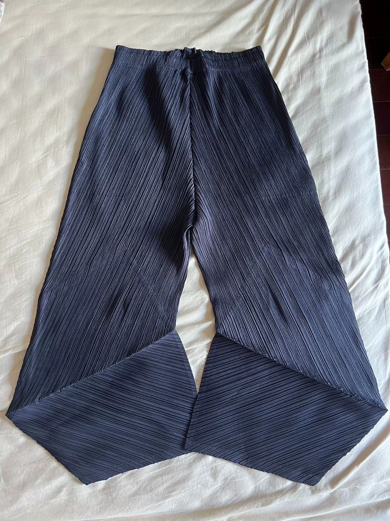 Issey Miyake Issey Miyake size:5 Blue and black hammer-shaped pants Size 31" - 1 Thumbnail