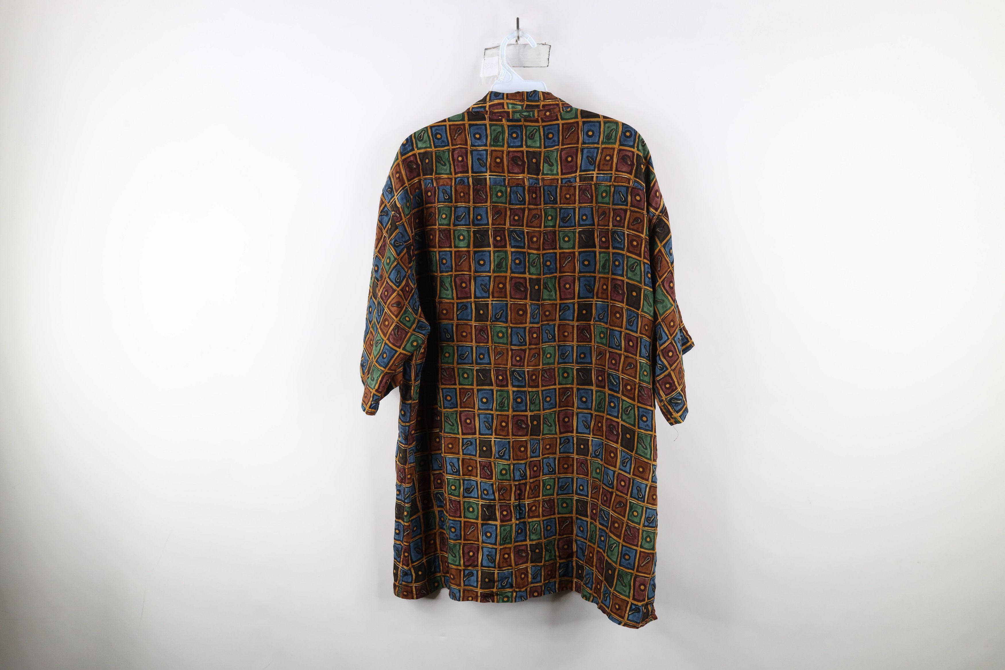 Vintage Vintage 90s Streetwear Checkered Baggy Fit Silk Button Shirt Size US L / EU 52-54 / 3 - 7 Thumbnail