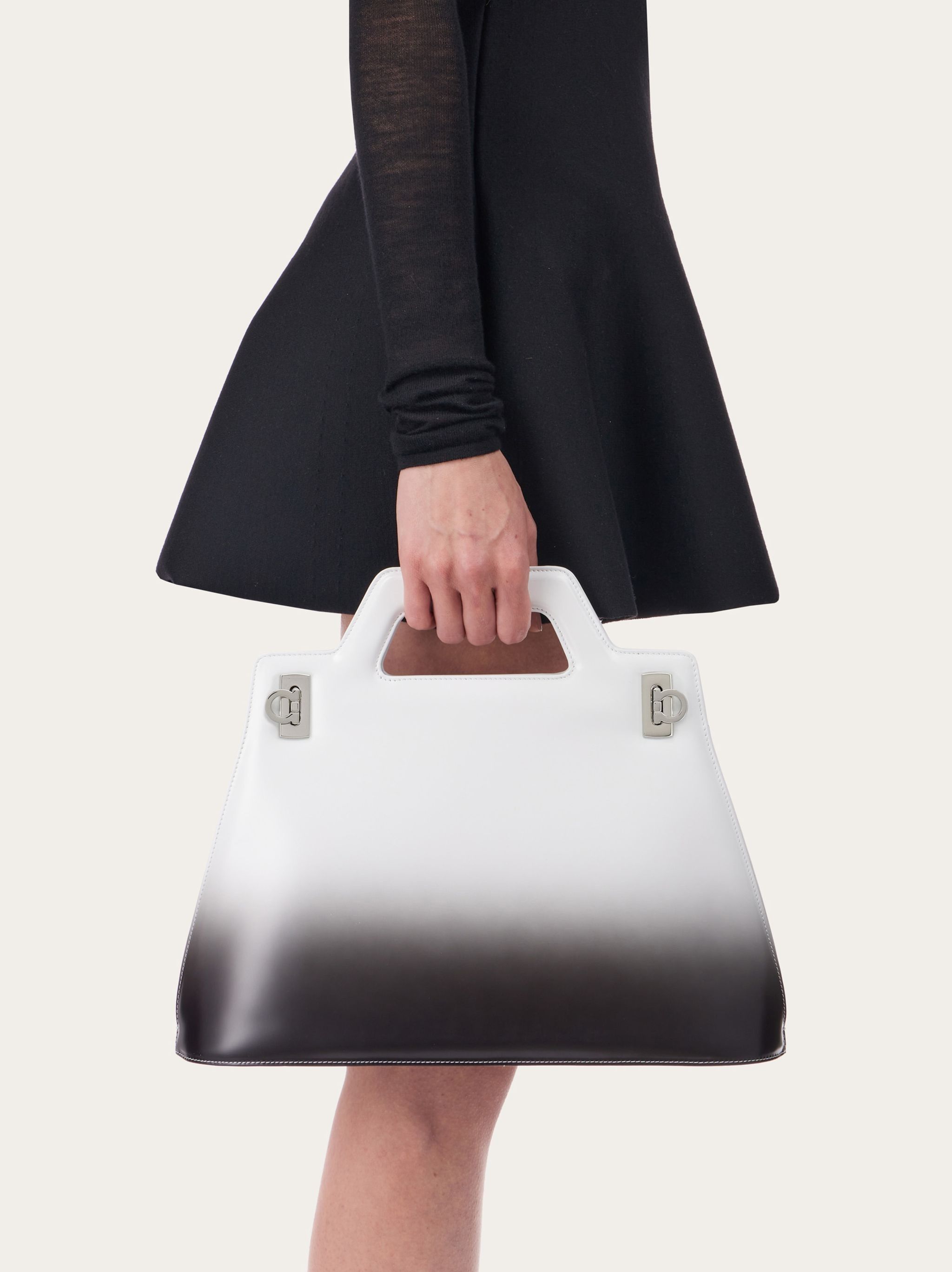 Salvatore Ferragamo o1s1rm0924 Size: OS / Wanda Handle Bag in White/Black Size ONE SIZE - 2 Thumbnail