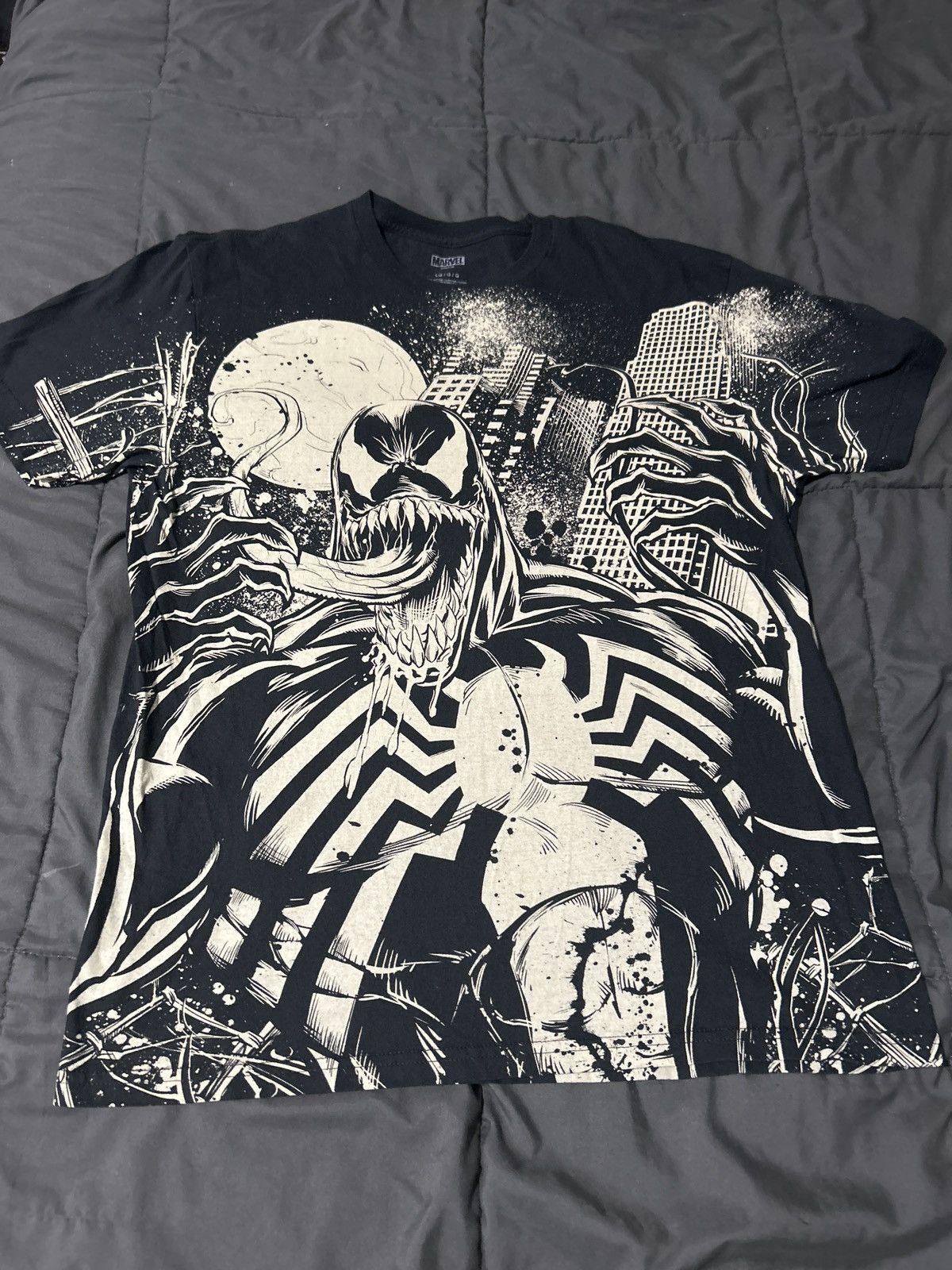 Marvel Comics Marvel Venom Spiderman Tee Shirt Size US L / EU 52-54 / 3 - 4 Thumbnail