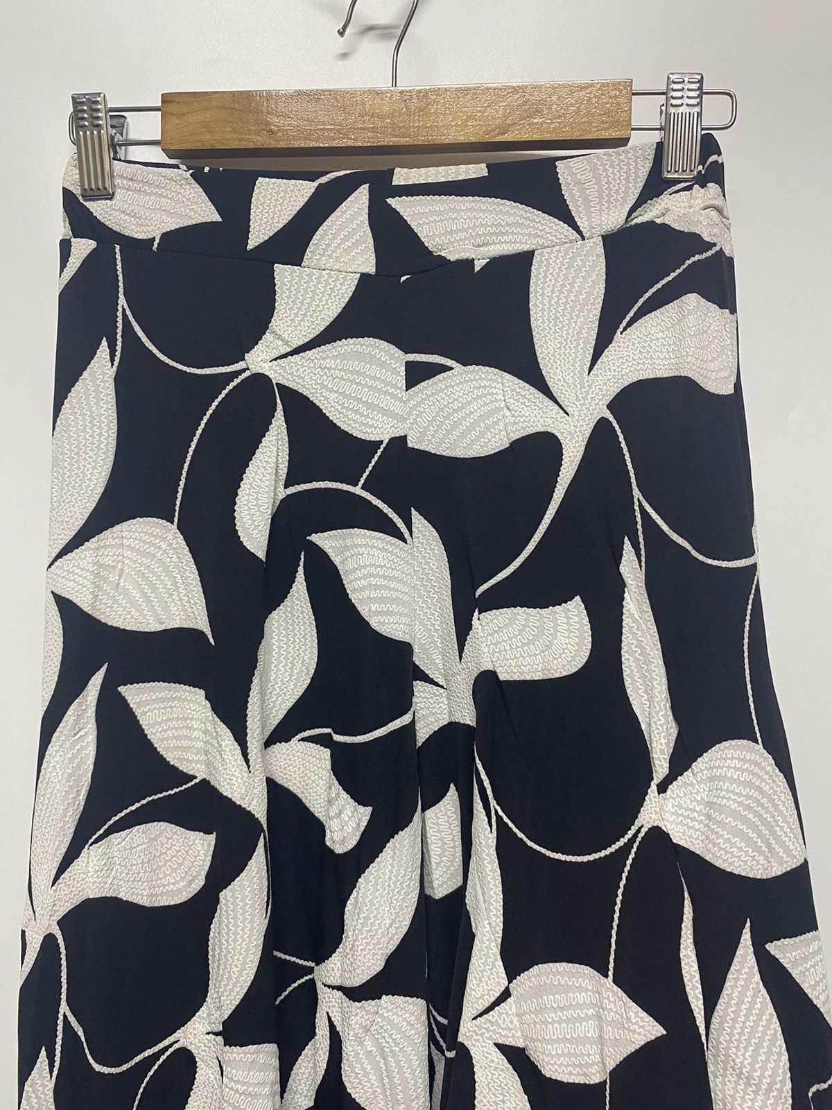 Japanese Brand GRAND TABLE WIDE LEG FLORAL PANTS Size 28" / US 6 / IT 42 - 5 Thumbnail