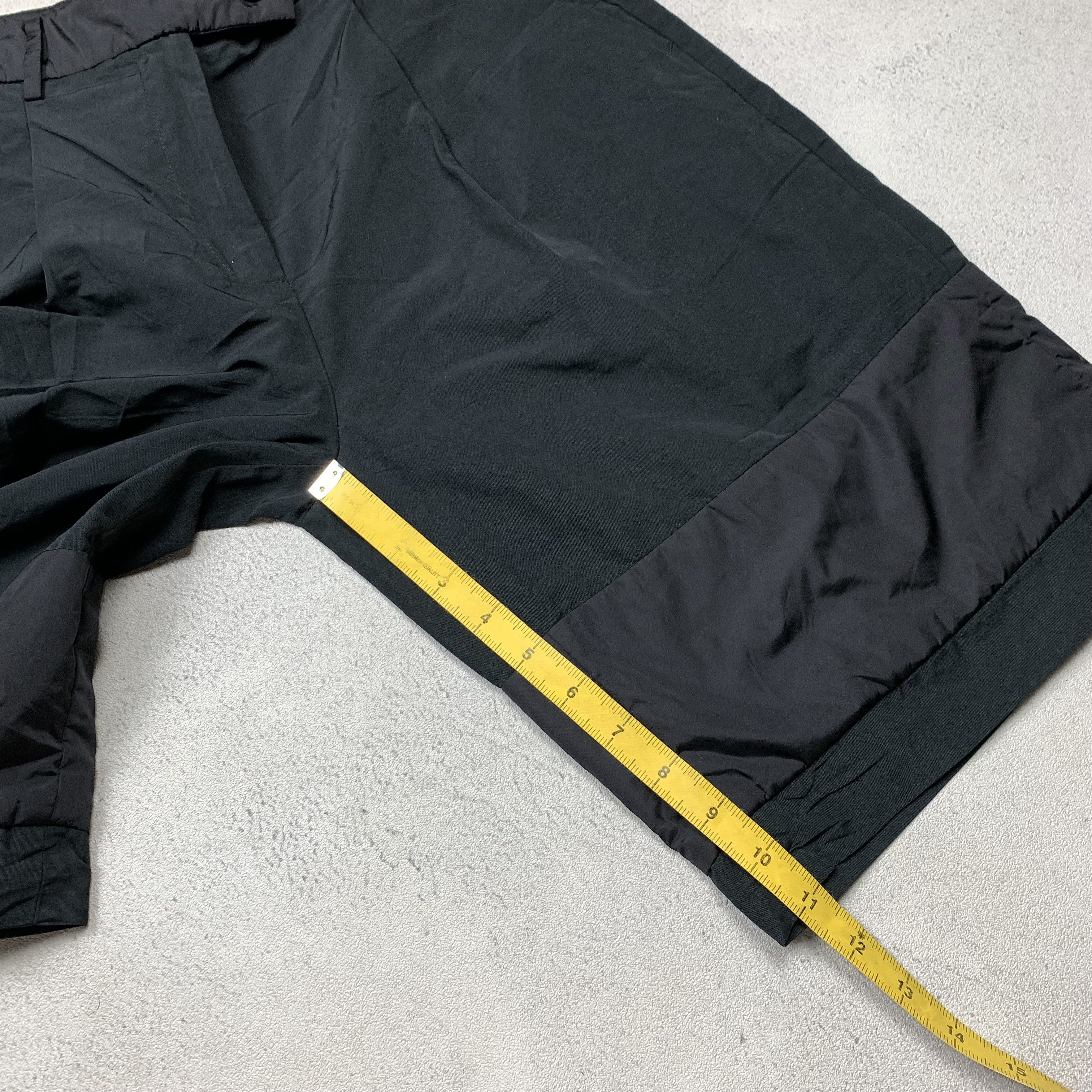 Moncler Moncler Patalone Bermuda Shorts Size US 28 / EU 44 - 12 Thumbnail
