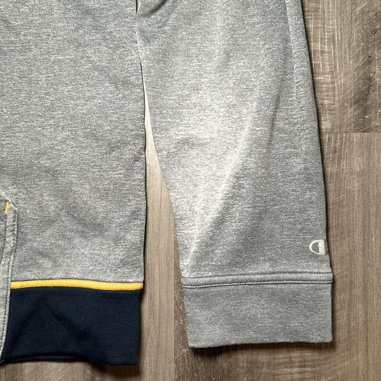Champion West Virginia Mountaineers Champion Quarter Zip Pullover - L Size US L / EU 52-54 / 3 - 4 Thumbnail