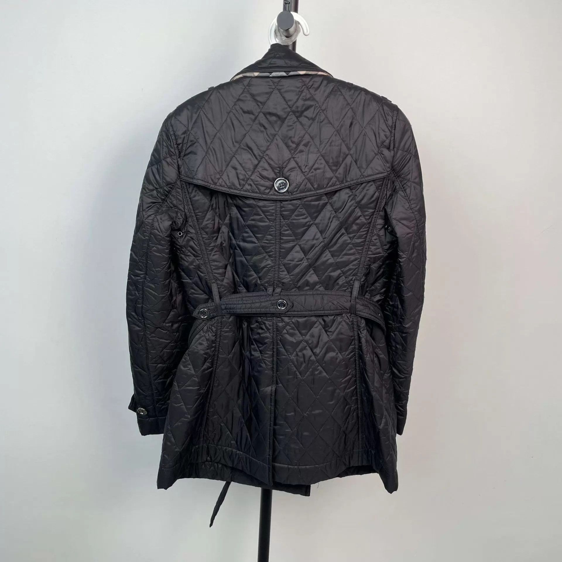 Burberry Burberry Check Lined Cotton Puffer Jacket Black 36 Size XS / US 0-2 / IT 36-38 - 2 Thumbnail