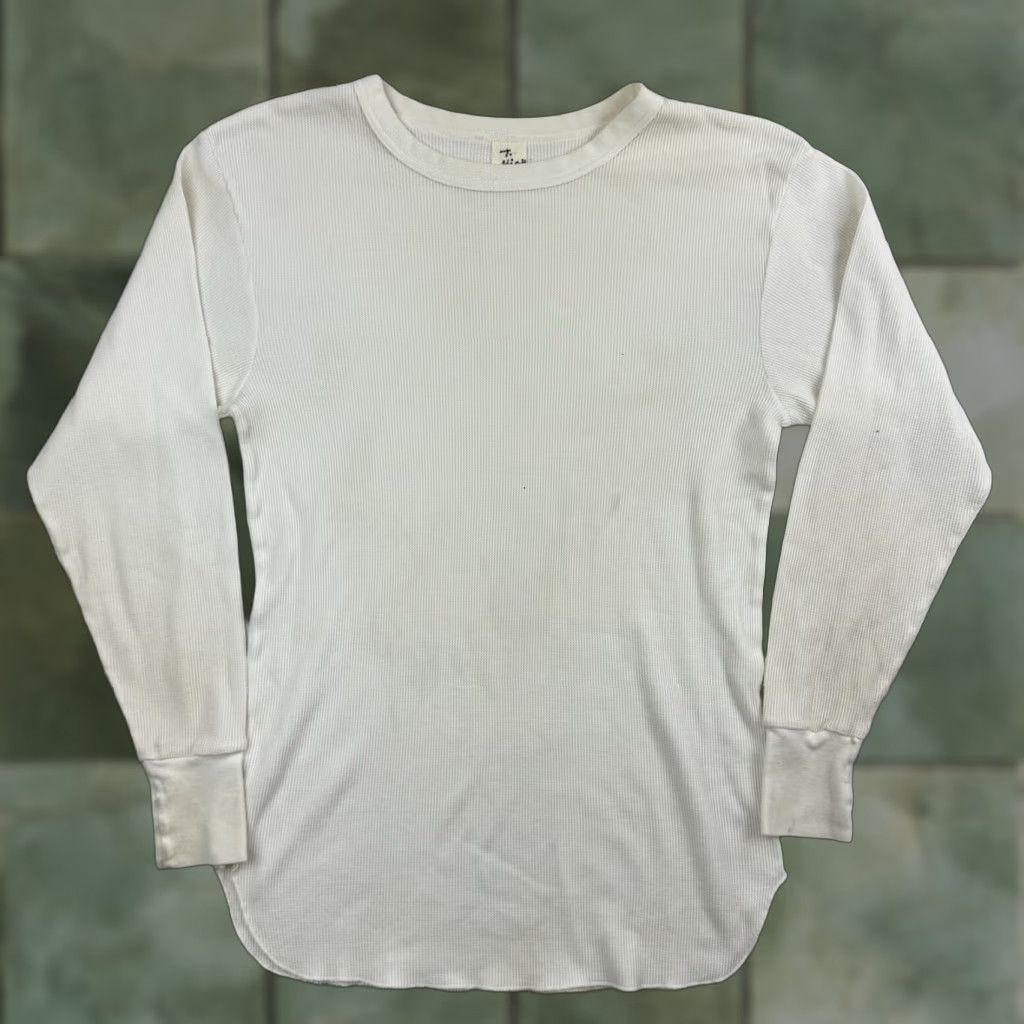 Vintage VINTAGE 1960s Thermal Undershirt Adult XL White Grunge Stained 1970s Rockabilly T-Shirt Long Sleeve Mens Size US L / EU 52-54 / 3 - 1 Thumbnail